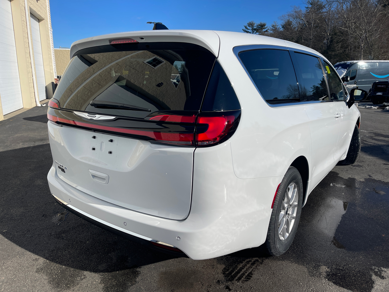 2024 Chrysler Pacifica Touring L 12