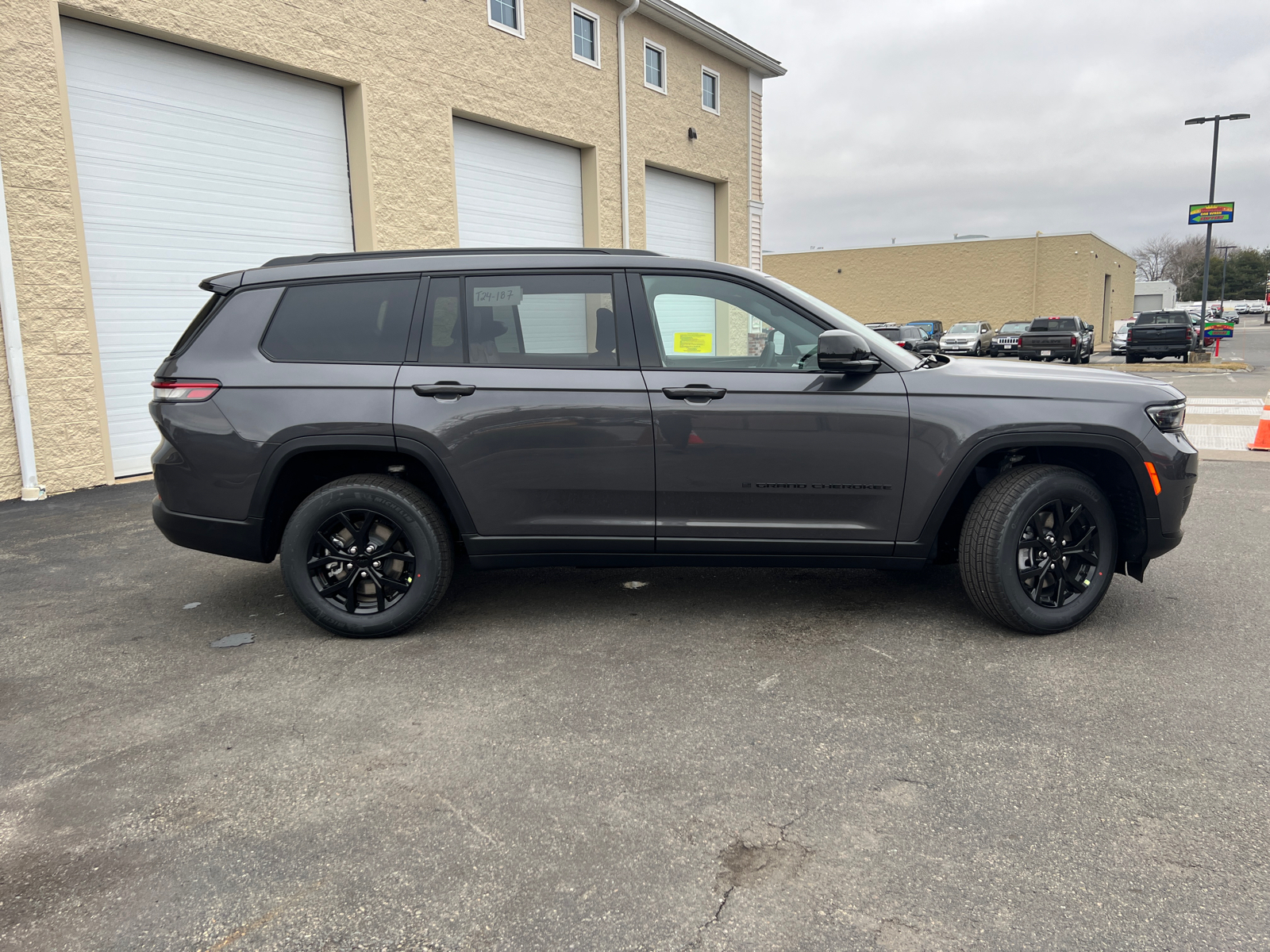 2024 Jeep Grand Cherokee L Altitude X 12