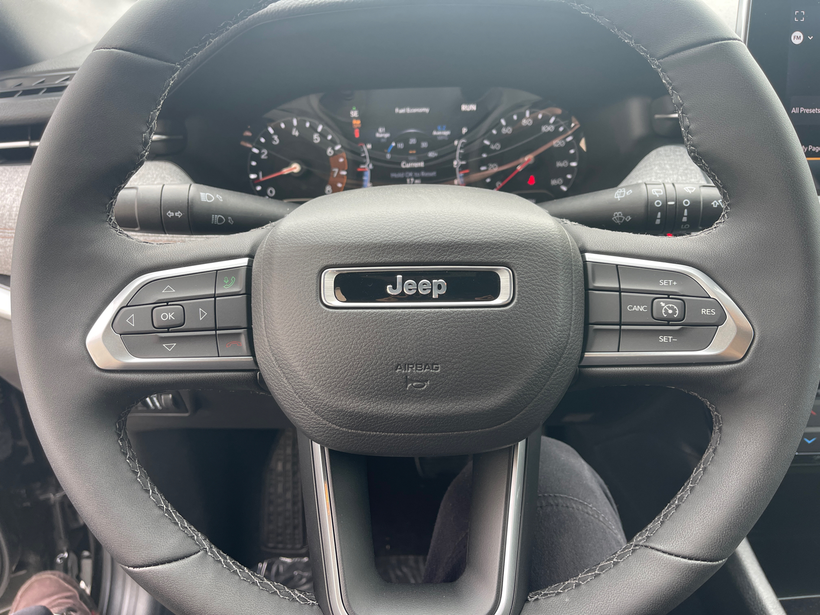 2024 Jeep Compass Latitude Lux 24