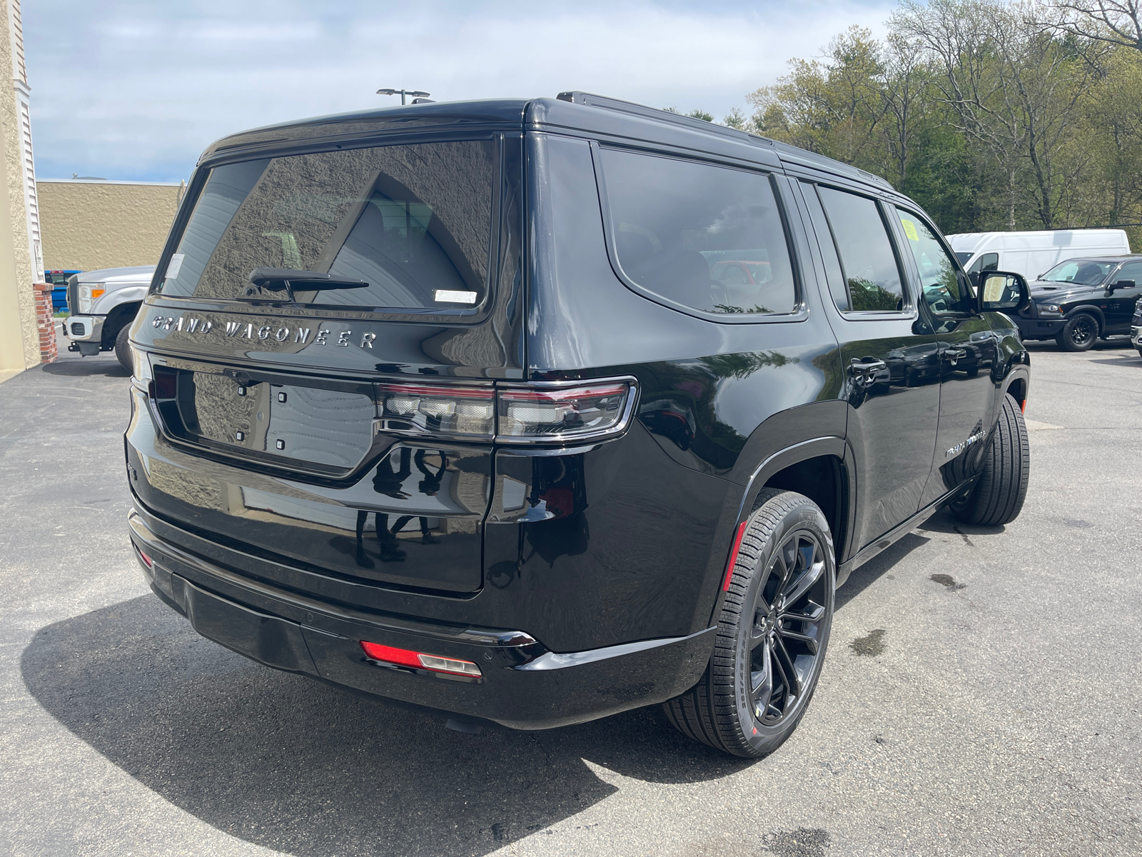 2024 Jeep Grand Wagoneer Series III 12