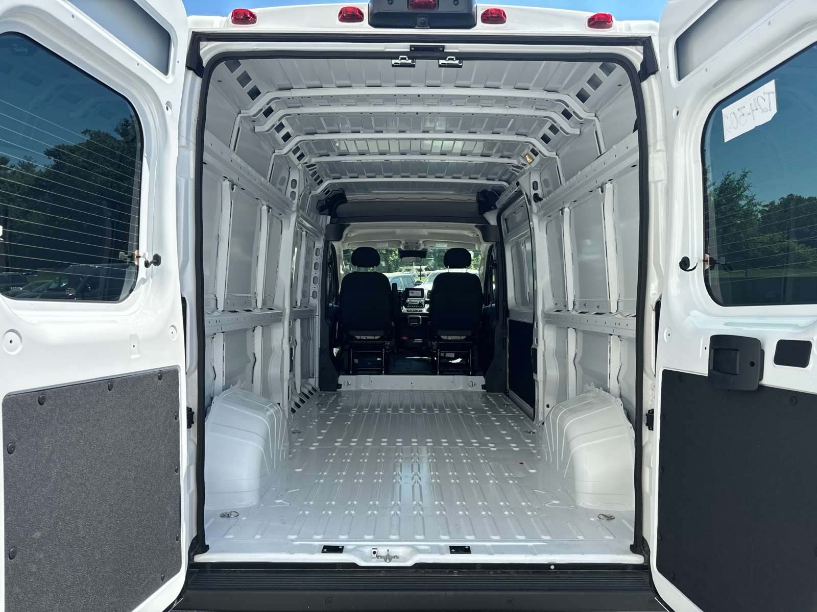 2024 Ram ProMaster 2500 High Roof 12