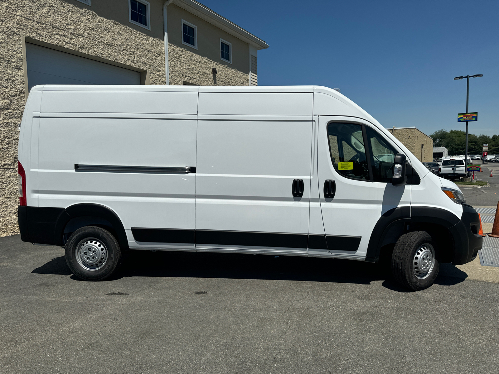 2024 Ram ProMaster 2500 High Roof 14