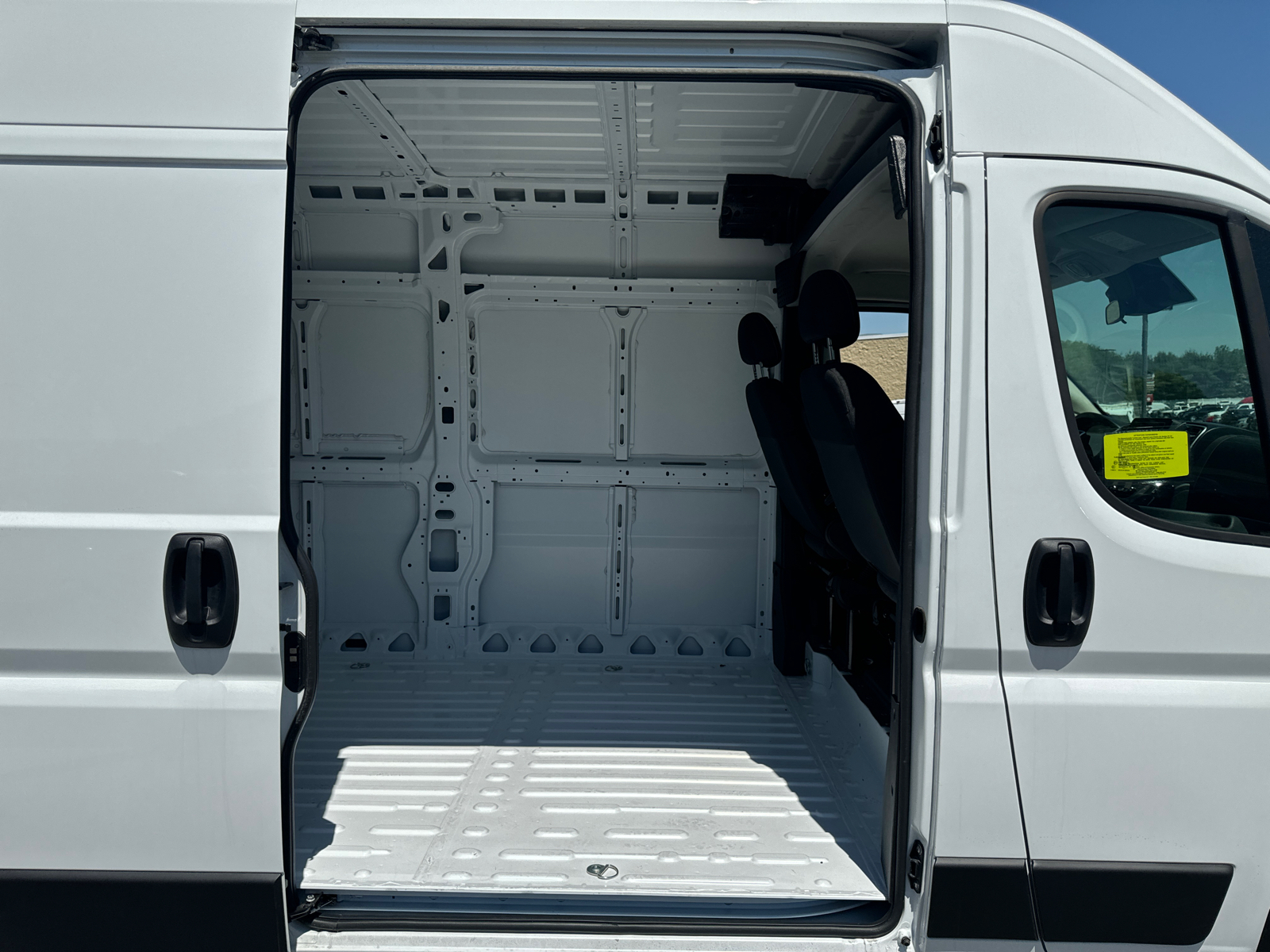 2024 Ram ProMaster 2500 High Roof 15