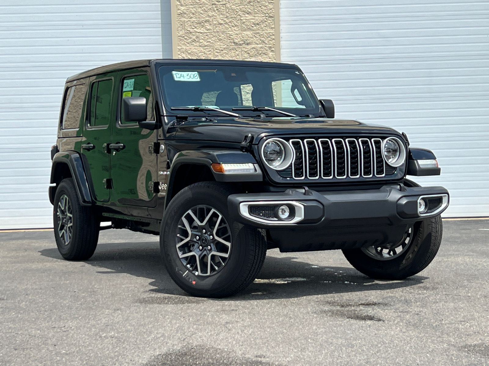 2024 Jeep Wrangler Sahara 2