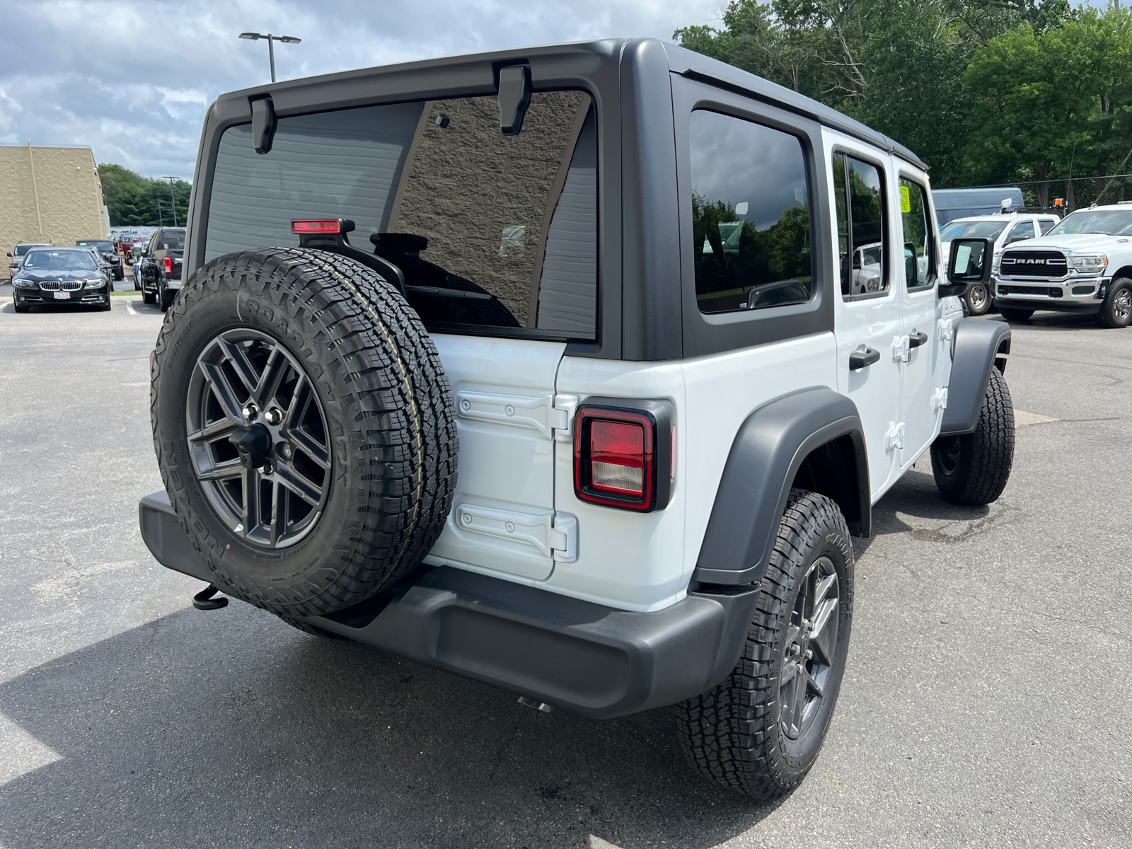 2024 Jeep Wrangler Sport S 10