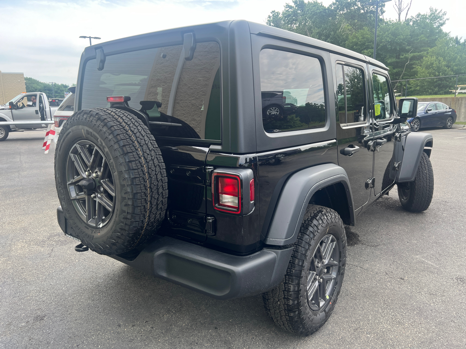 2024 Jeep Wrangler Sport S 10