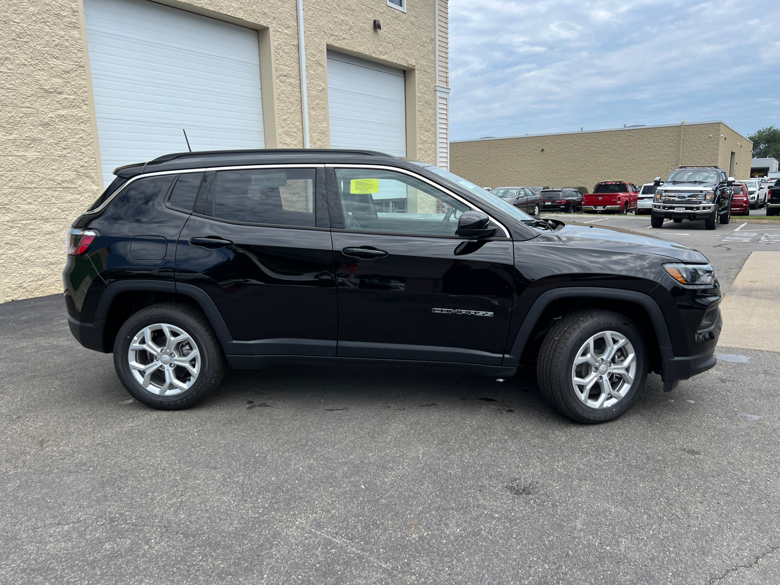 2024 Jeep Compass Latitude 11