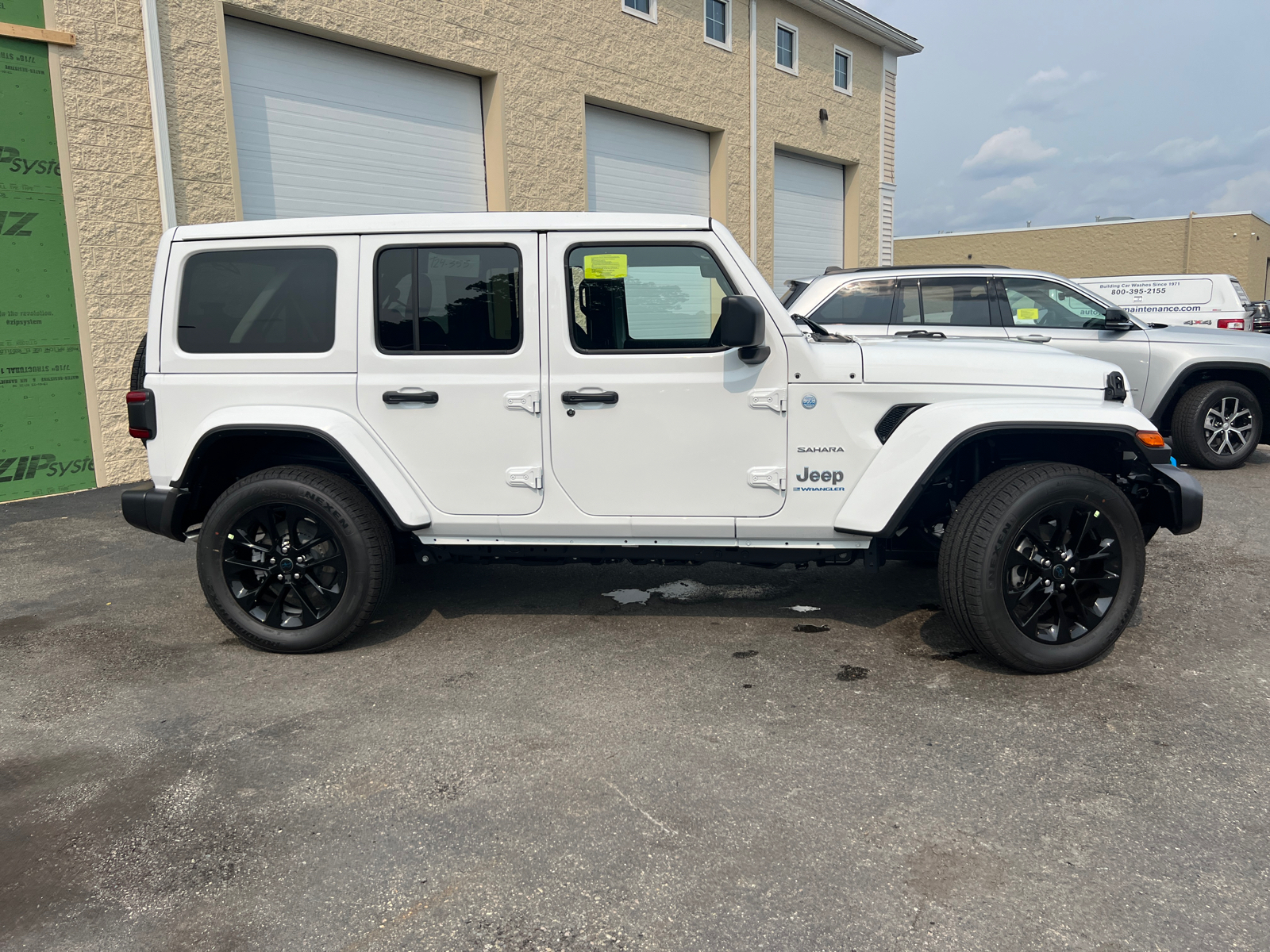 2024 Jeep Wrangler Sahara 4xe 11