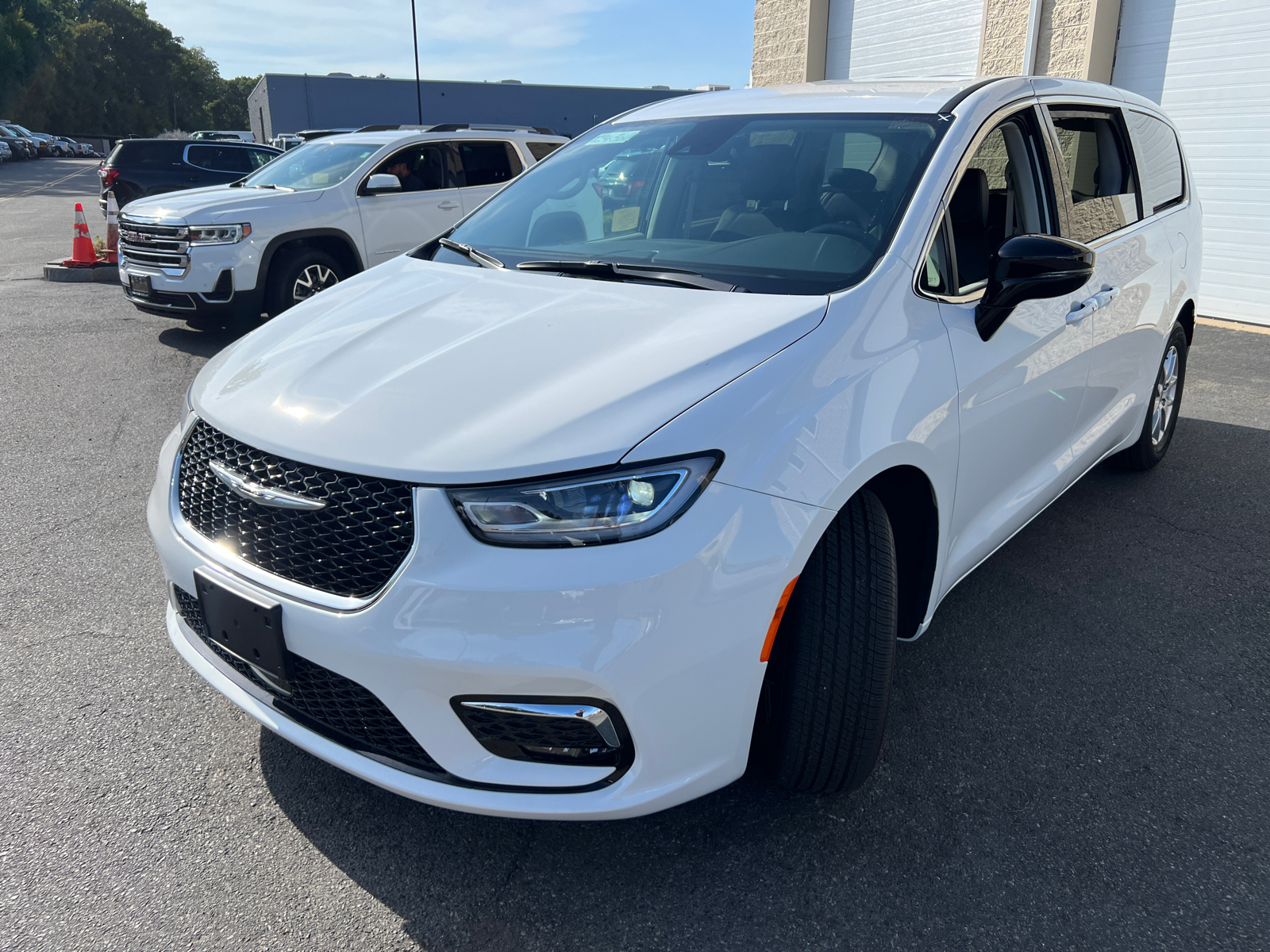 2024 Chrysler Pacifica Touring L 4