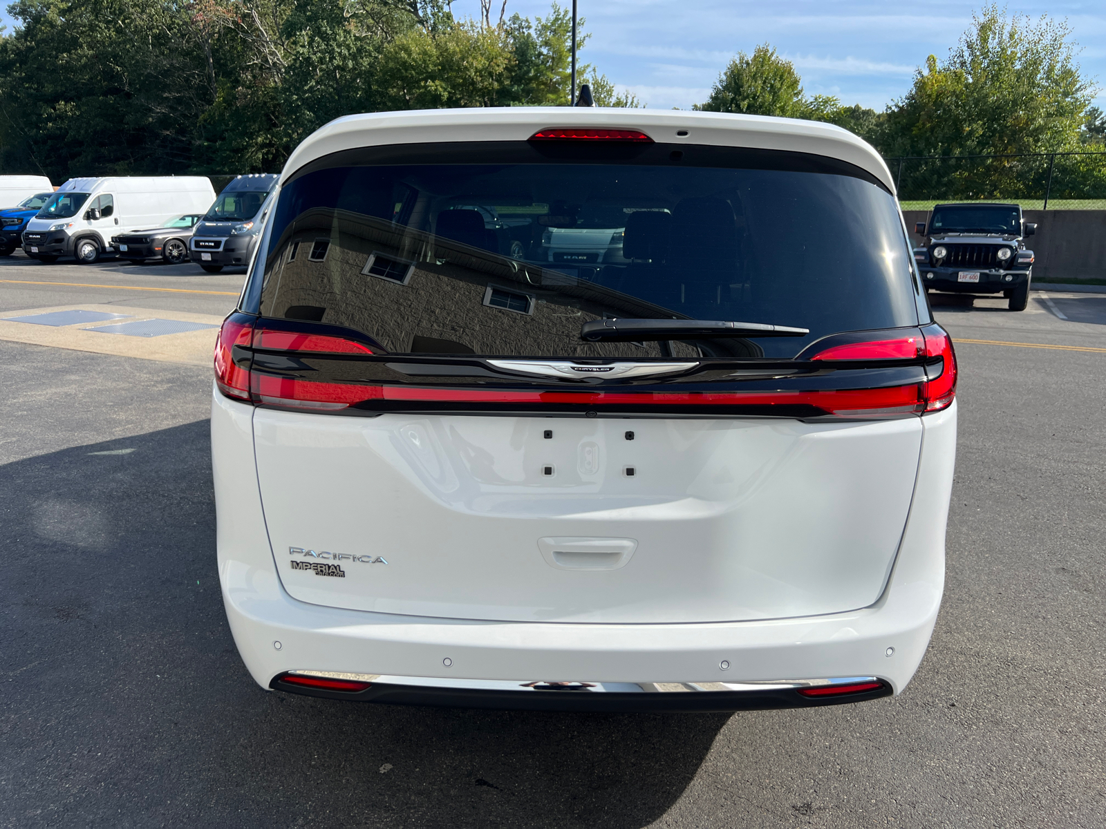 2024 Chrysler Pacifica Touring L 9