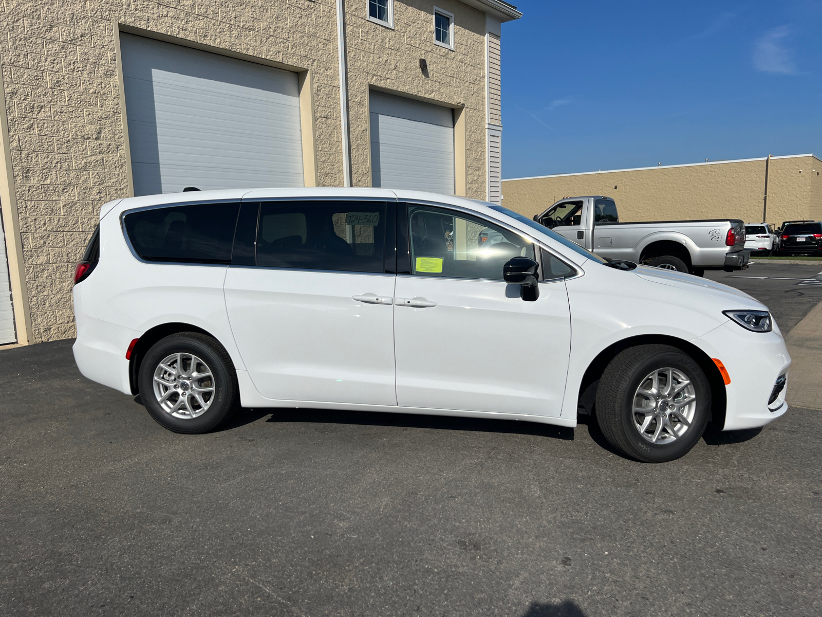 2024 Chrysler Pacifica Touring L 12