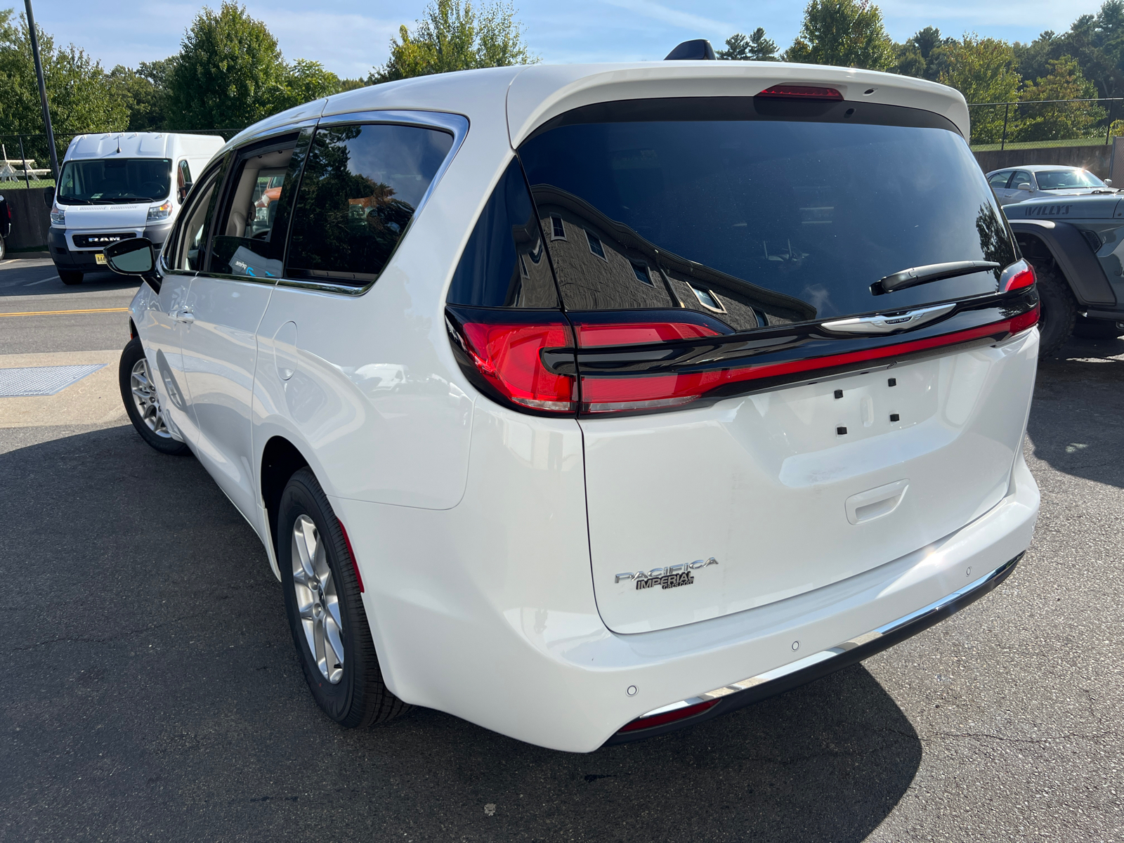 2024 Chrysler Pacifica Touring L 7