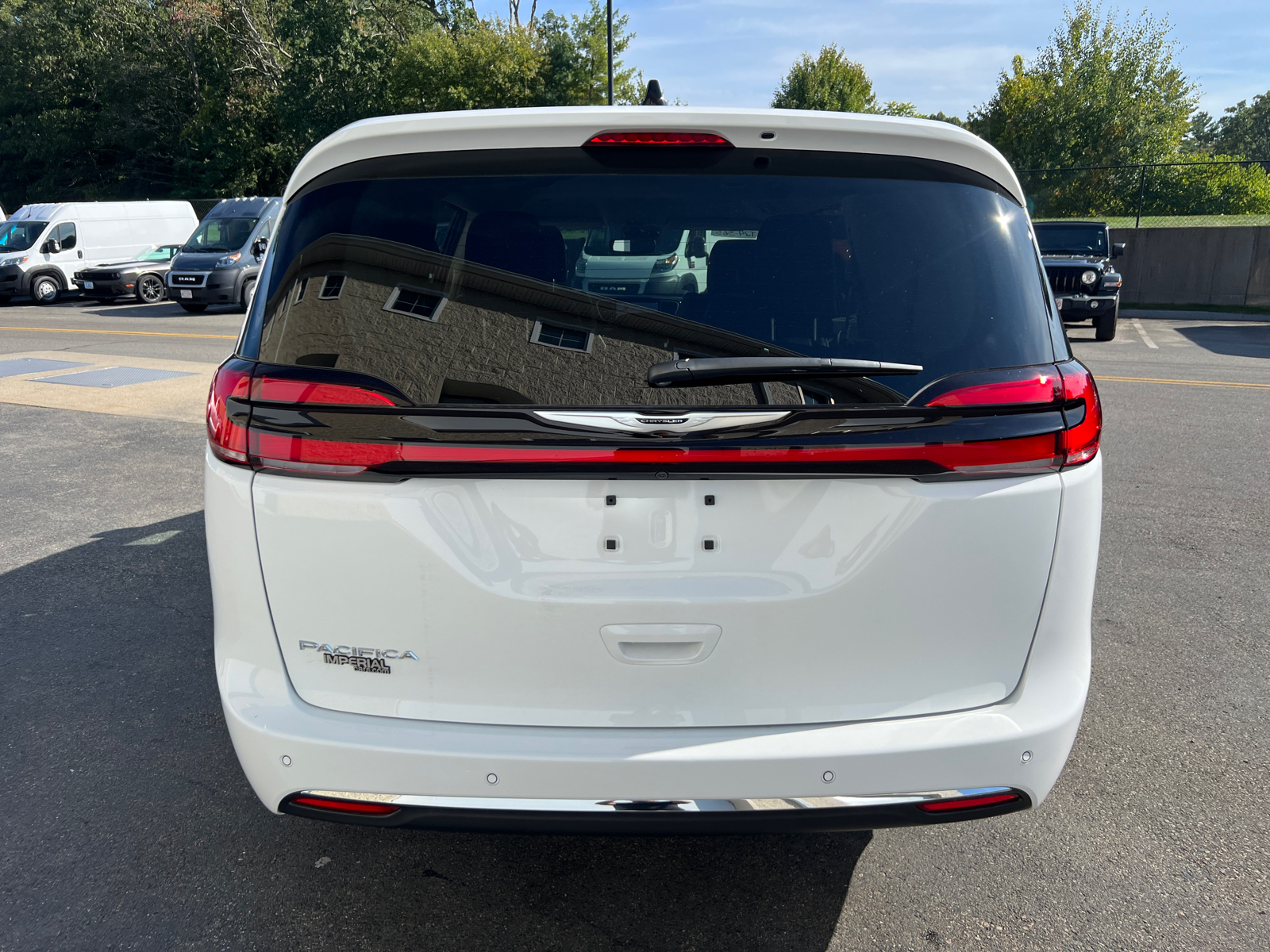 2024 Chrysler Pacifica Touring L 8