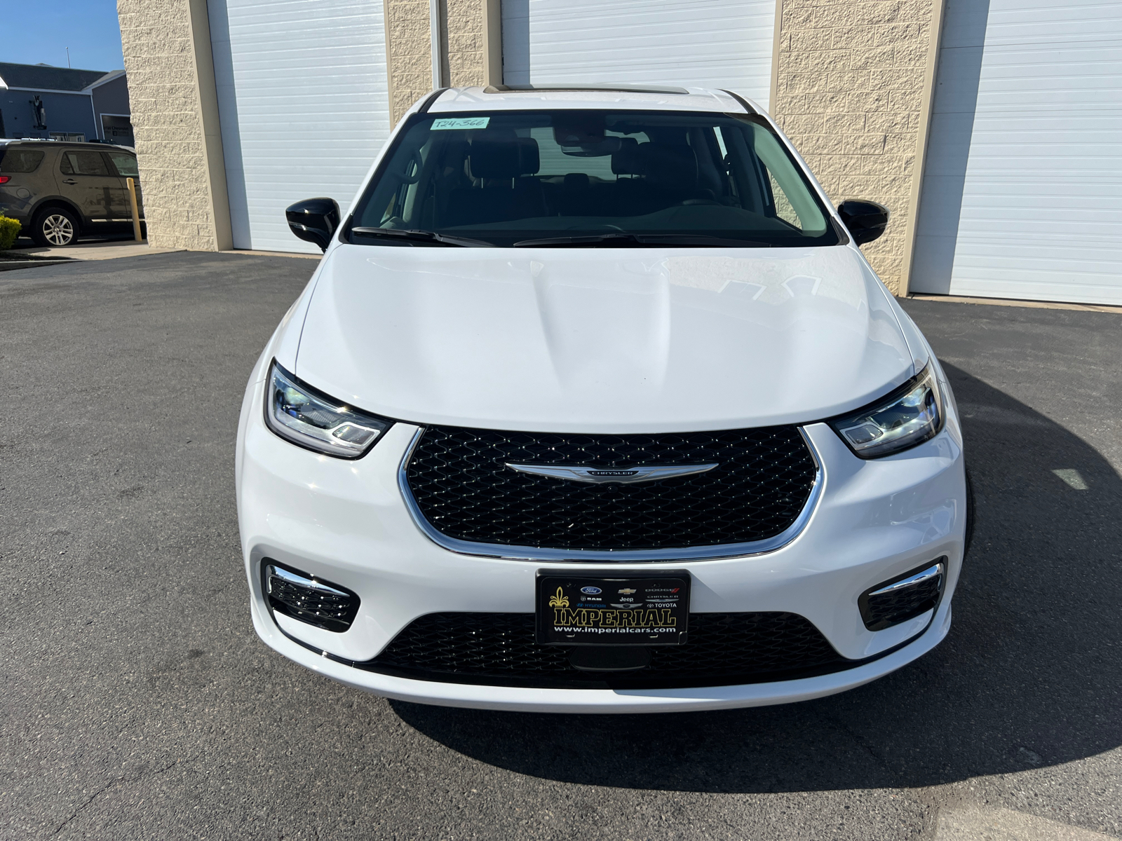 2024 Chrysler Pacifica Touring L 3