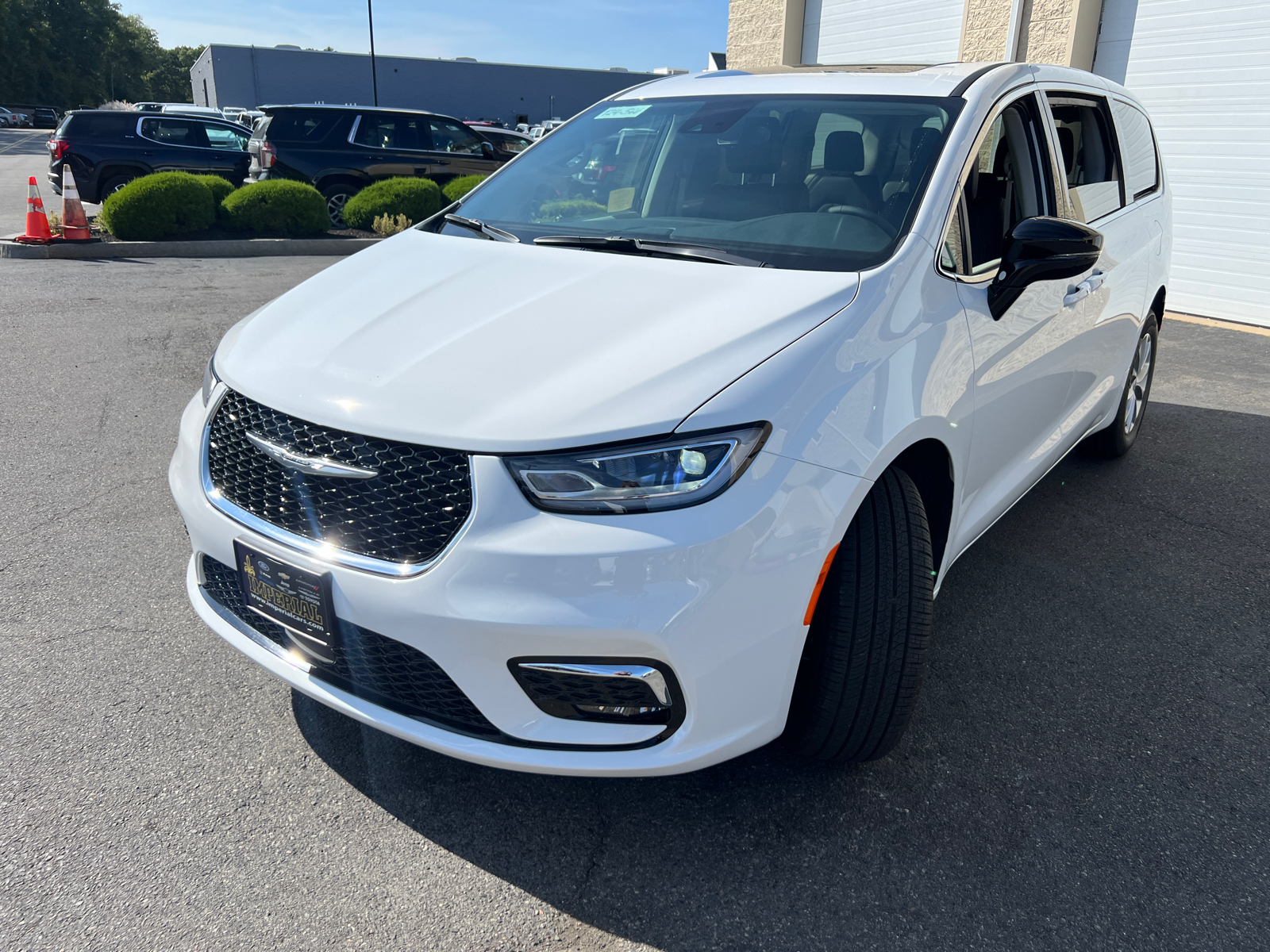 2024 Chrysler Pacifica Touring L 4