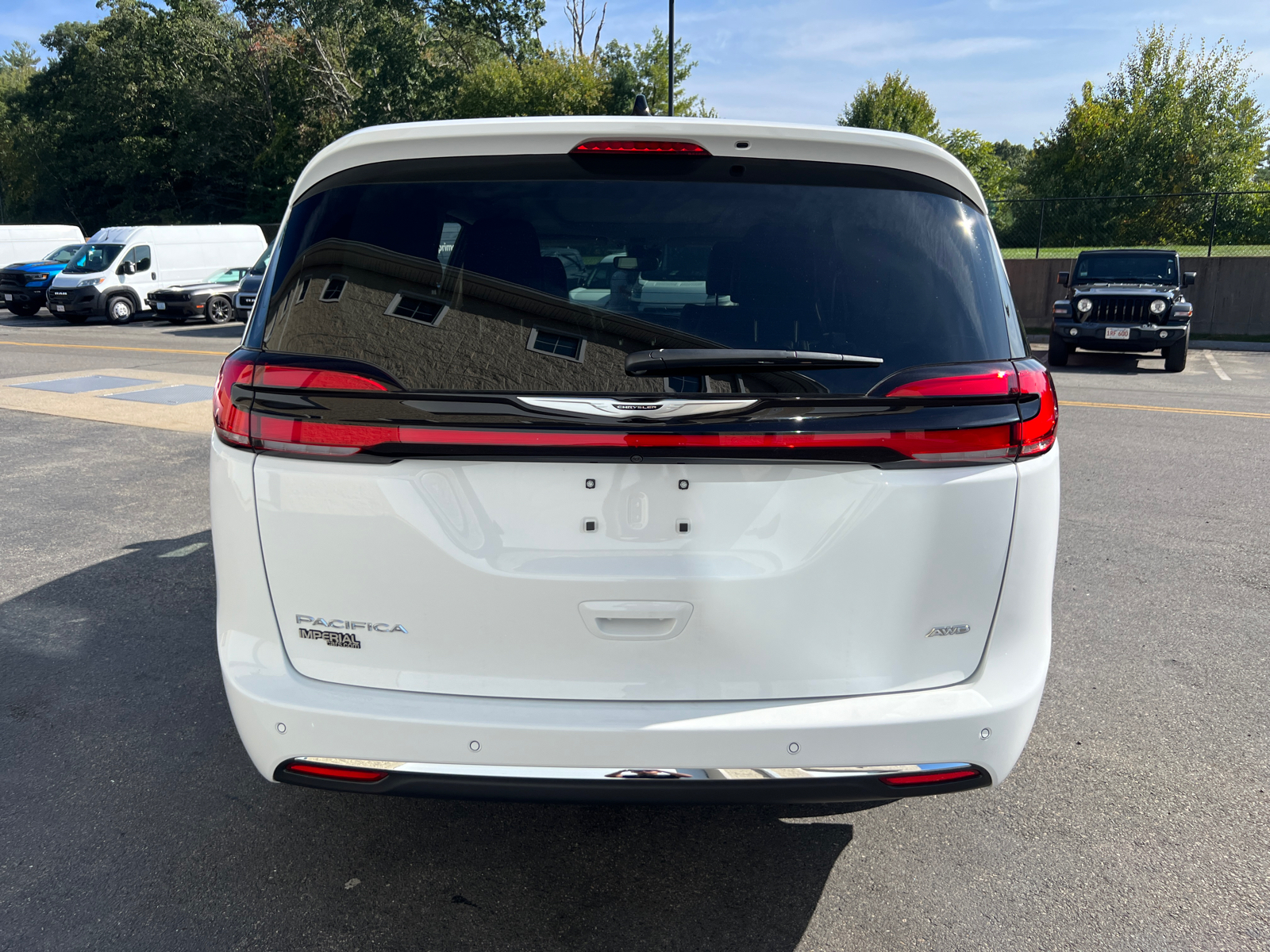 2024 Chrysler Pacifica Touring L 9