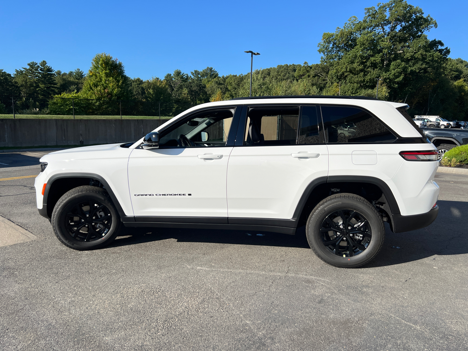 2024 Jeep Grand Cherokee Altitude X 5