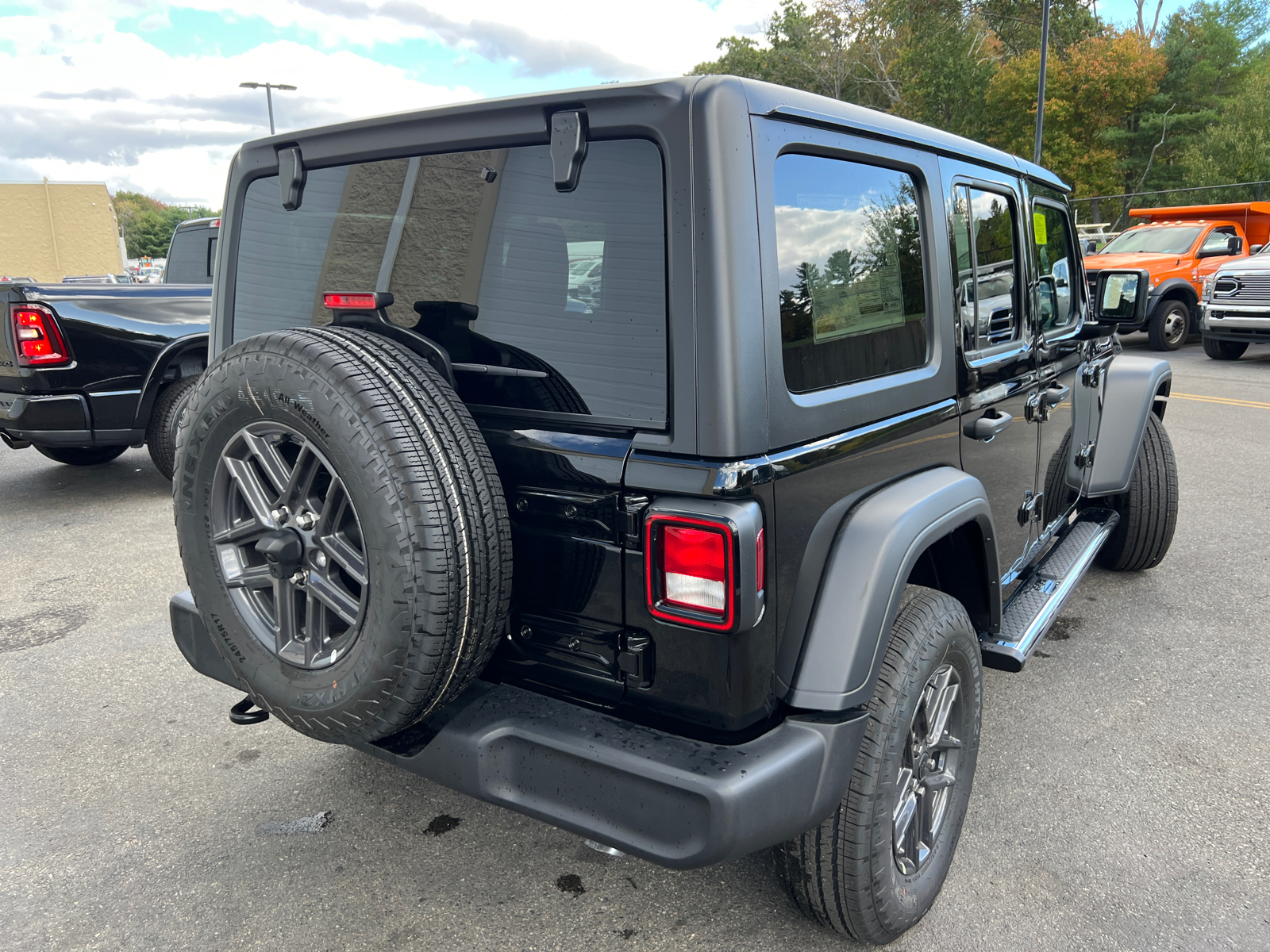 2024 Jeep Wrangler Sport S 10