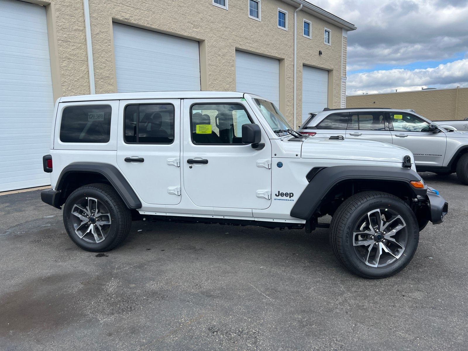 2024 Jeep Wrangler Sport S 4xe 12