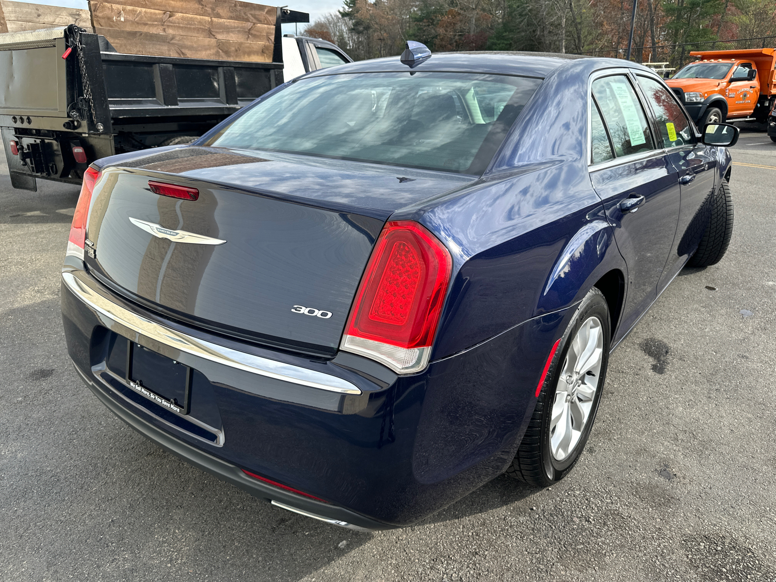 2017 Chrysler 300 Limited 9