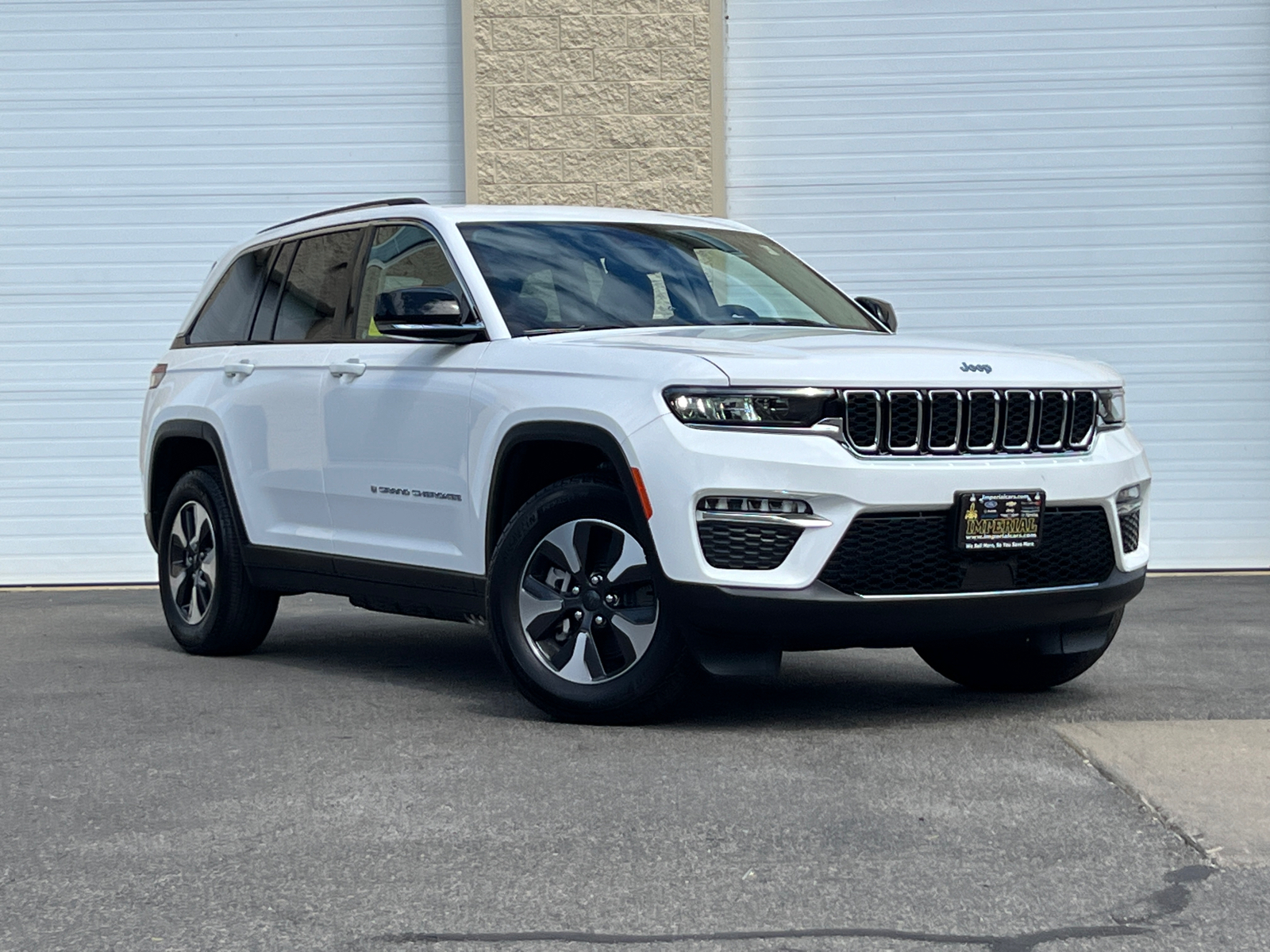 2024 Jeep Grand Cherokee  1