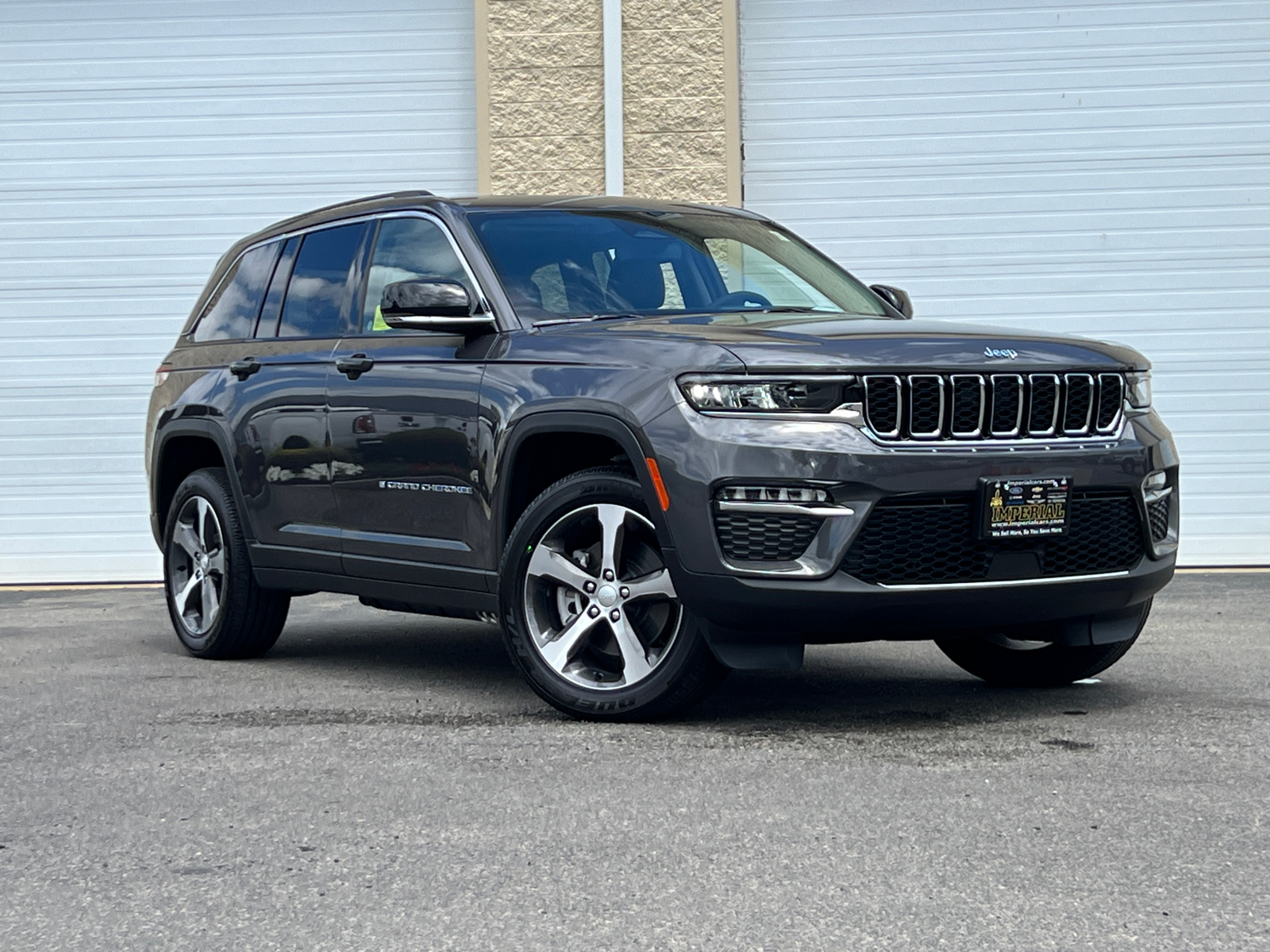 2024 Jeep Grand Cherokee  2