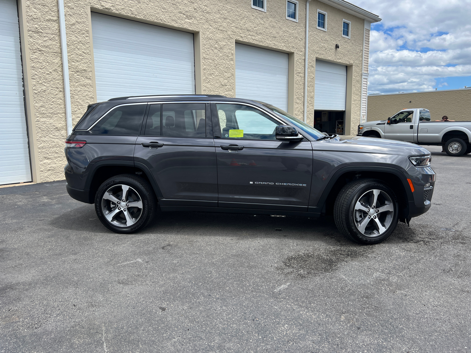 2024 Jeep Grand Cherokee  11