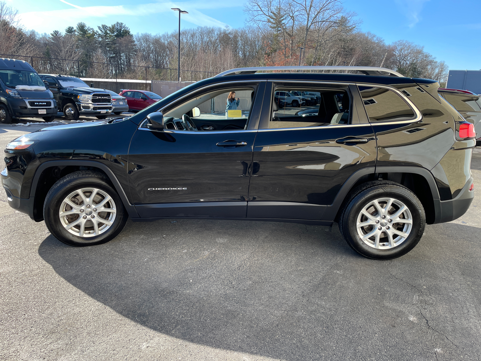 2018 Jeep Cherokee  5