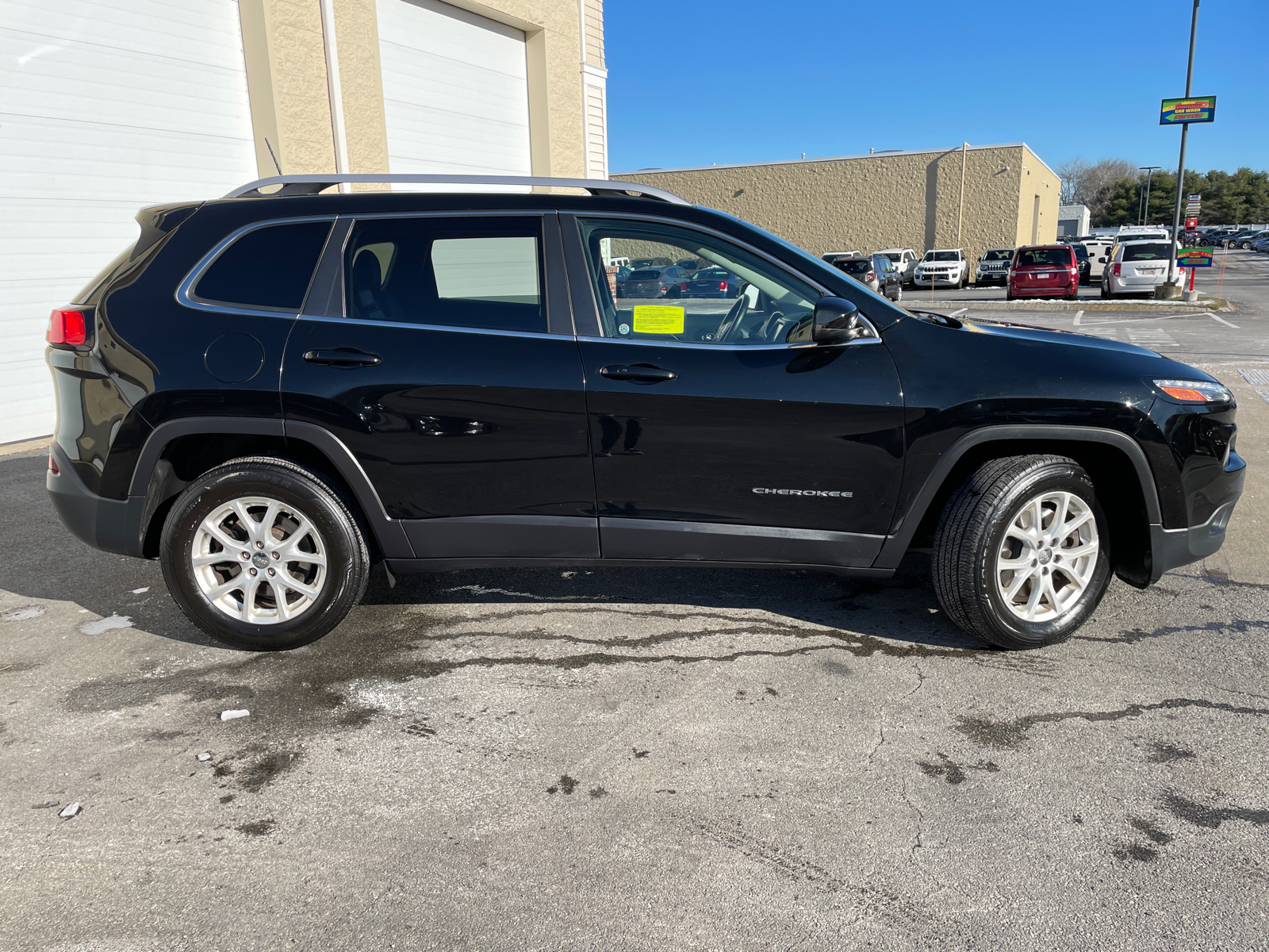 2018 Jeep Cherokee  14