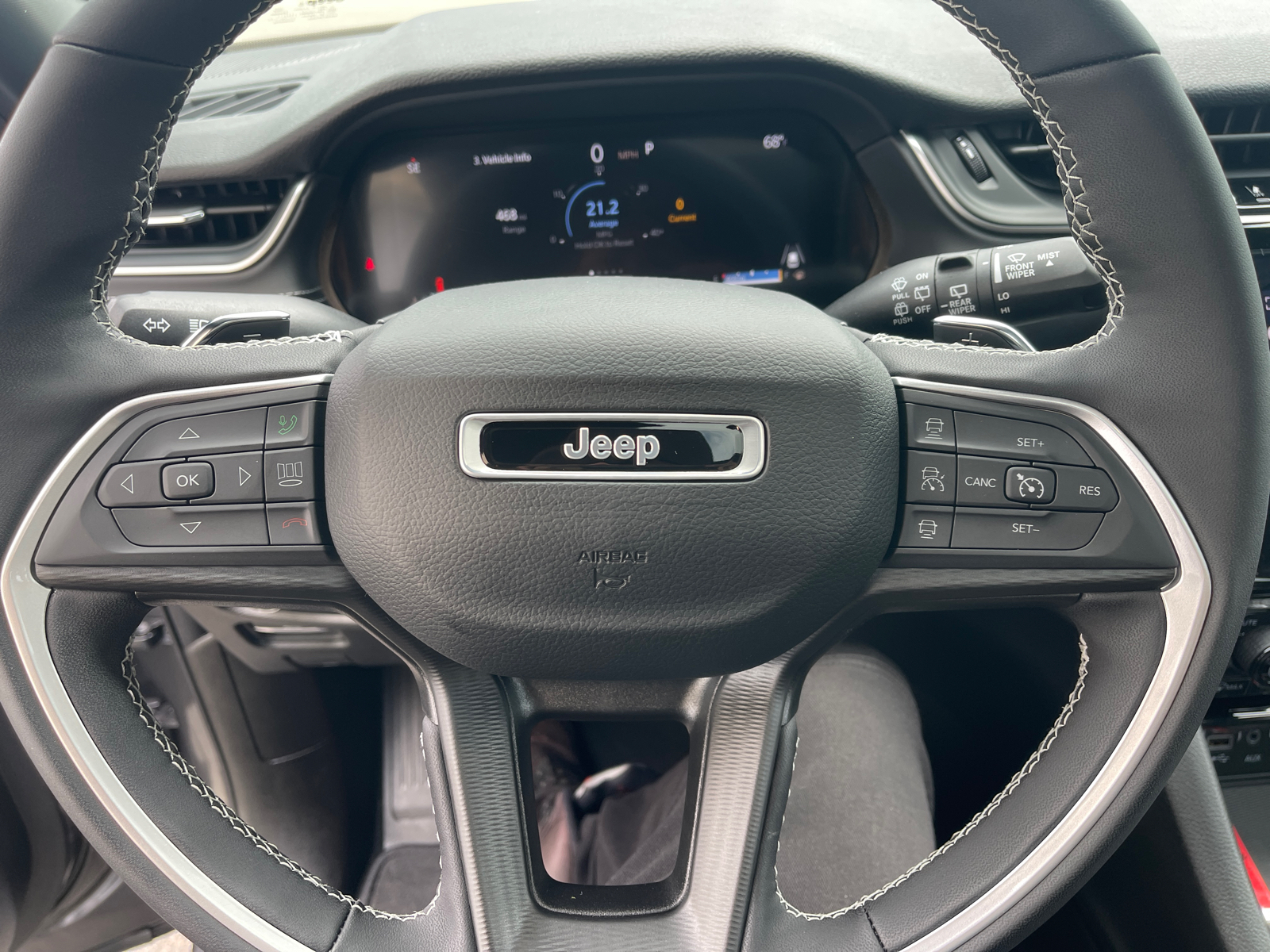 2024 Jeep Grand Cherokee Laredo 25