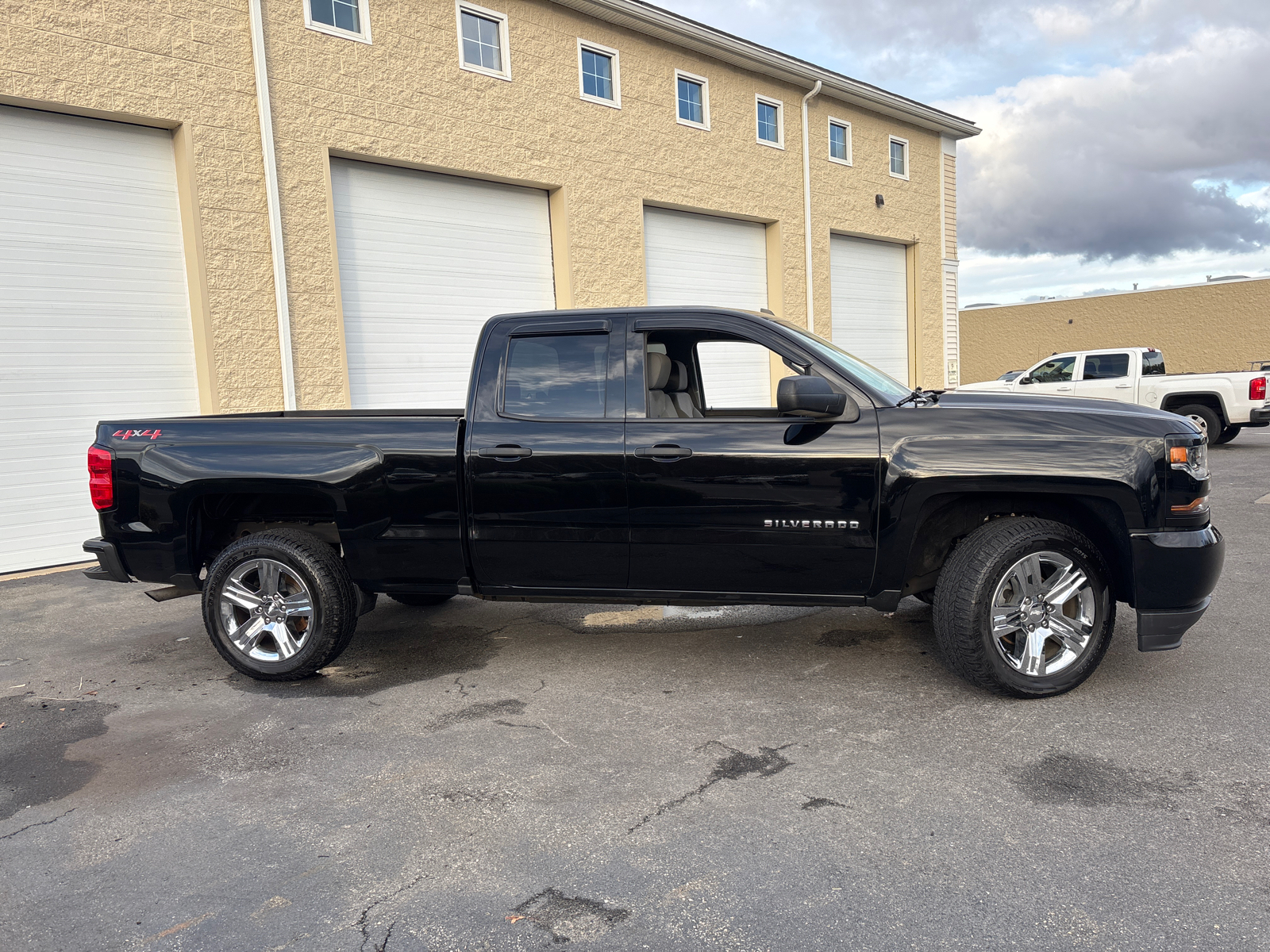 2019 Chevrolet Silverado 1500 LD Silverado Custom 12