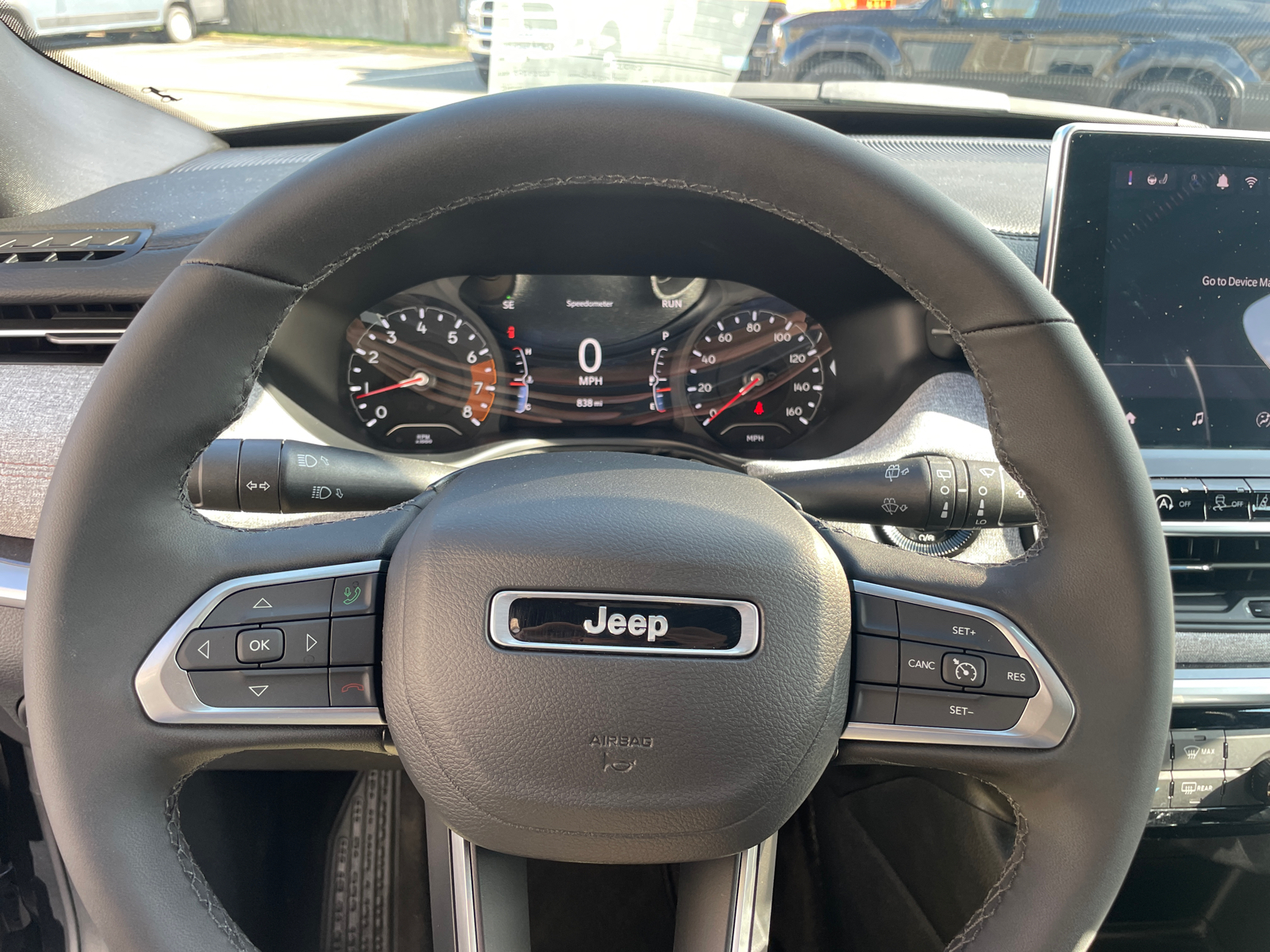 2024 Jeep Compass Latitude Lux 25