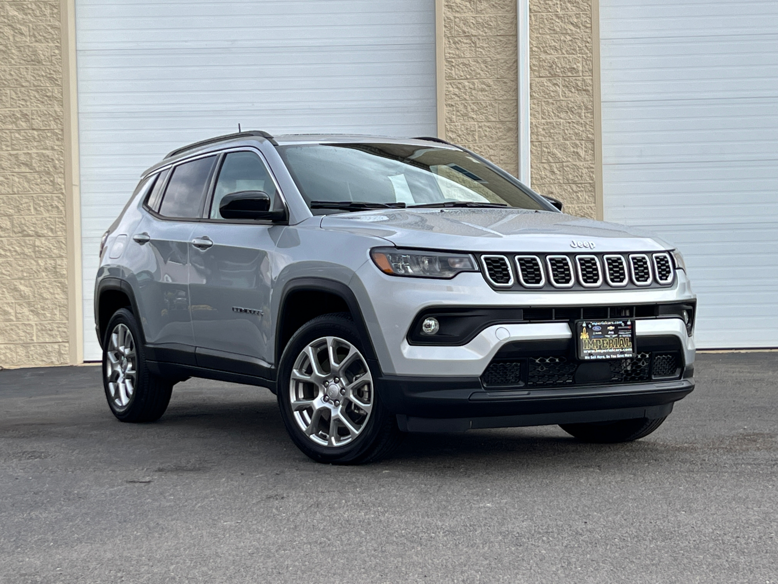 2024 Jeep Compass Latitude Lux 1