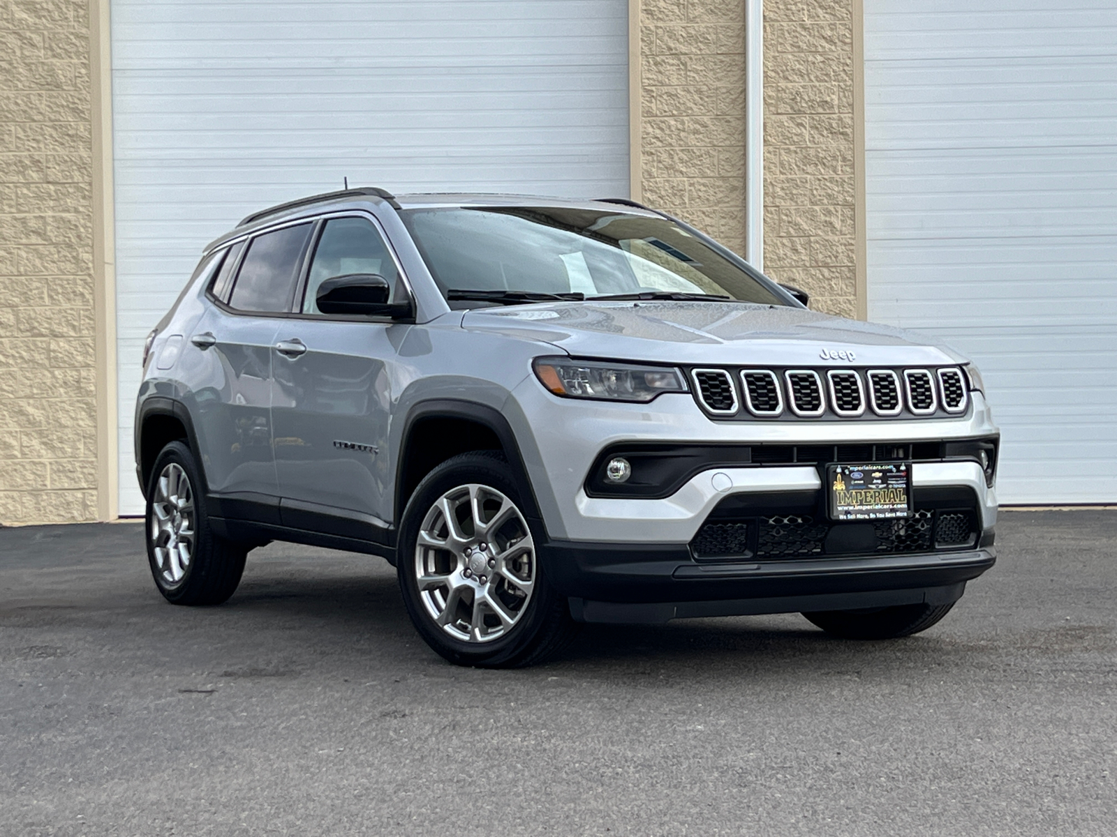 2024 Jeep Compass Latitude Lux 2