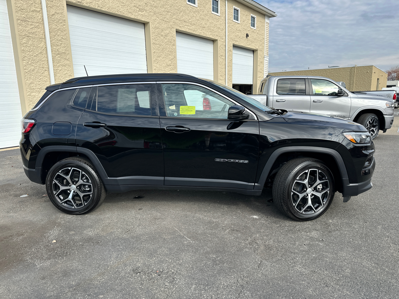 2024 Jeep Compass Limited 11