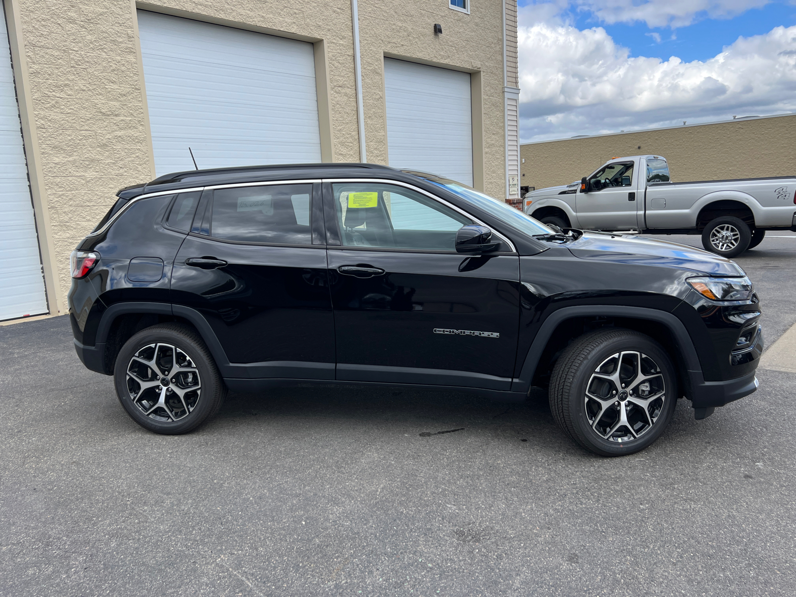 2025 Jeep Compass Limited 11