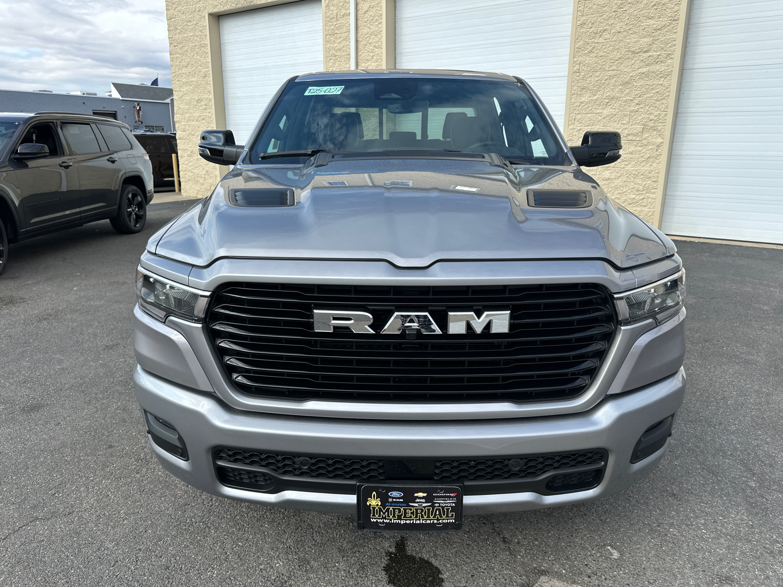 2025 Ram 1500 Laramie 3