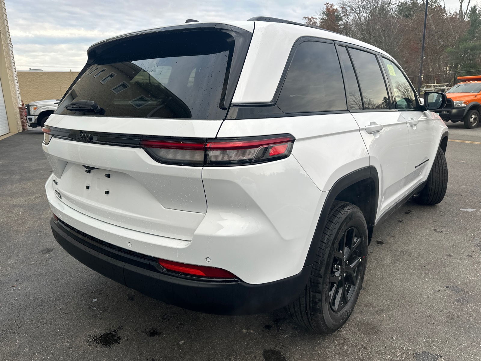 2025 Jeep Grand Cherokee Altitude X 11