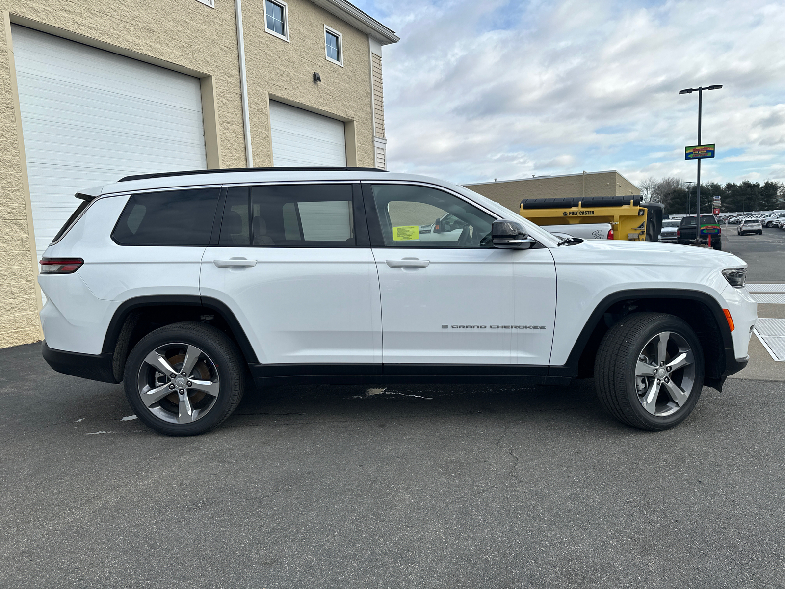 2025 Jeep Grand Cherokee L Limited 11