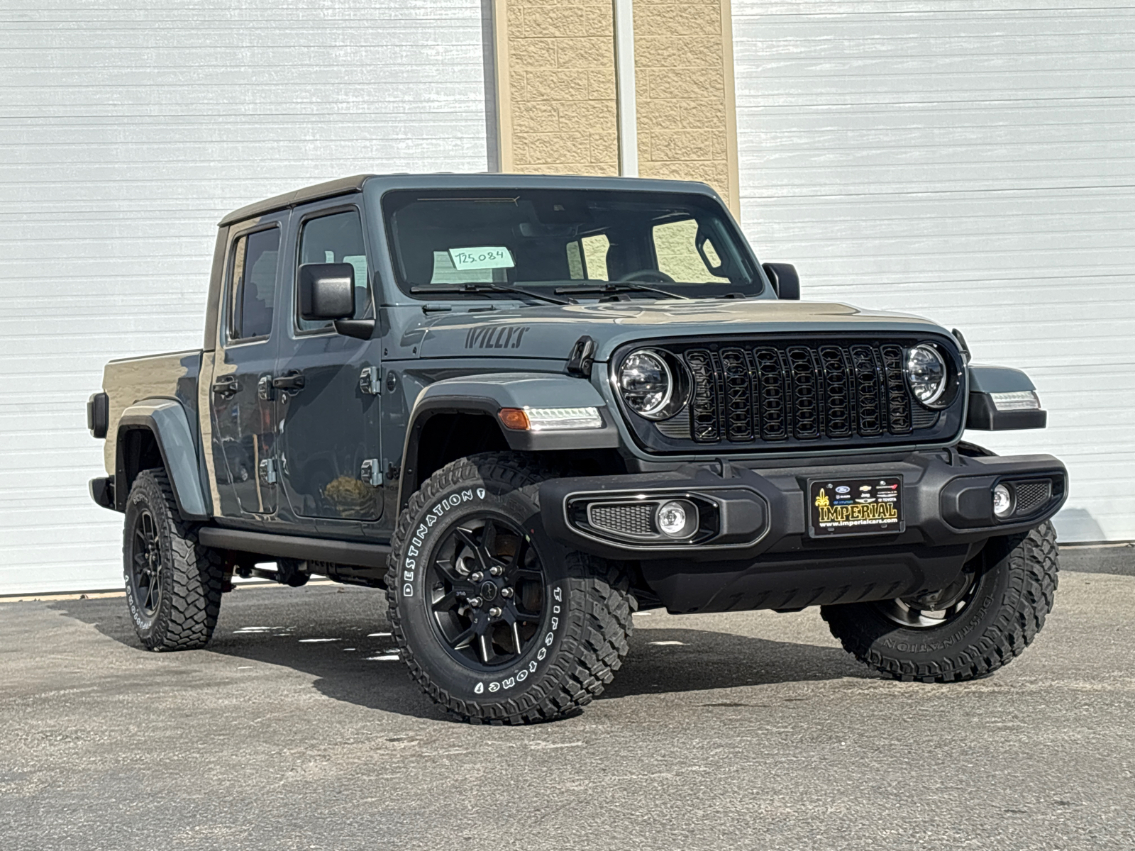 2025 Jeep Gladiator  1