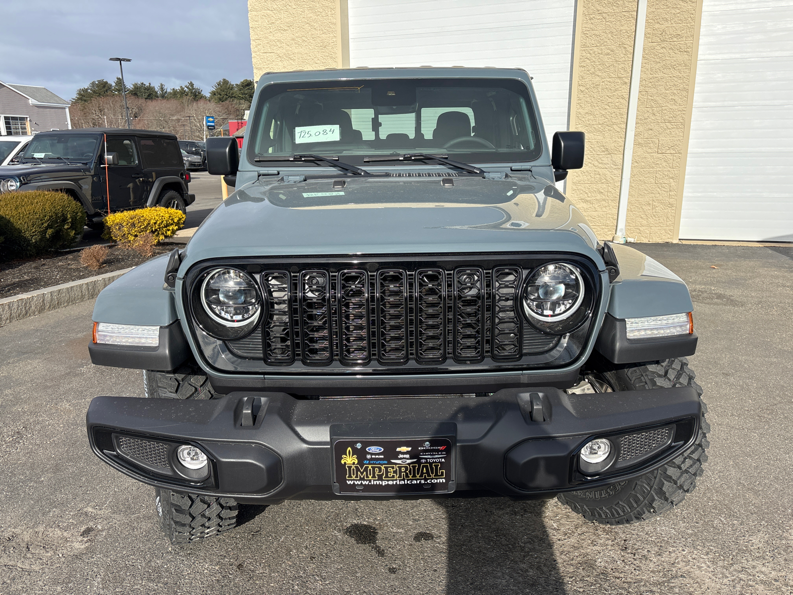 2025 Jeep Gladiator  3