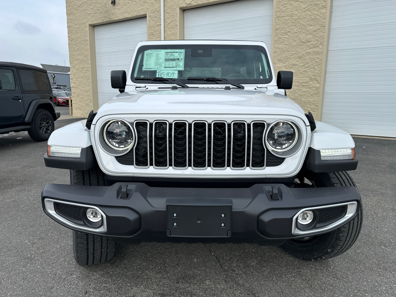 2025 Jeep Wrangler Sahara 4xe 3