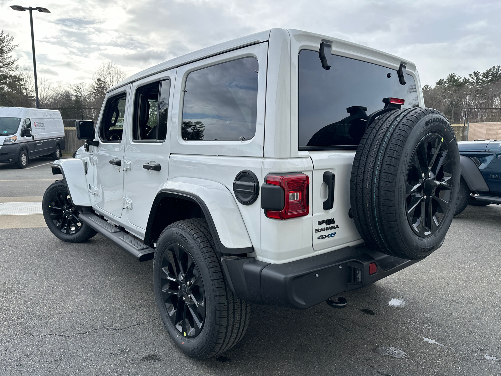 2025 Jeep Wrangler Sahara 4xe 7