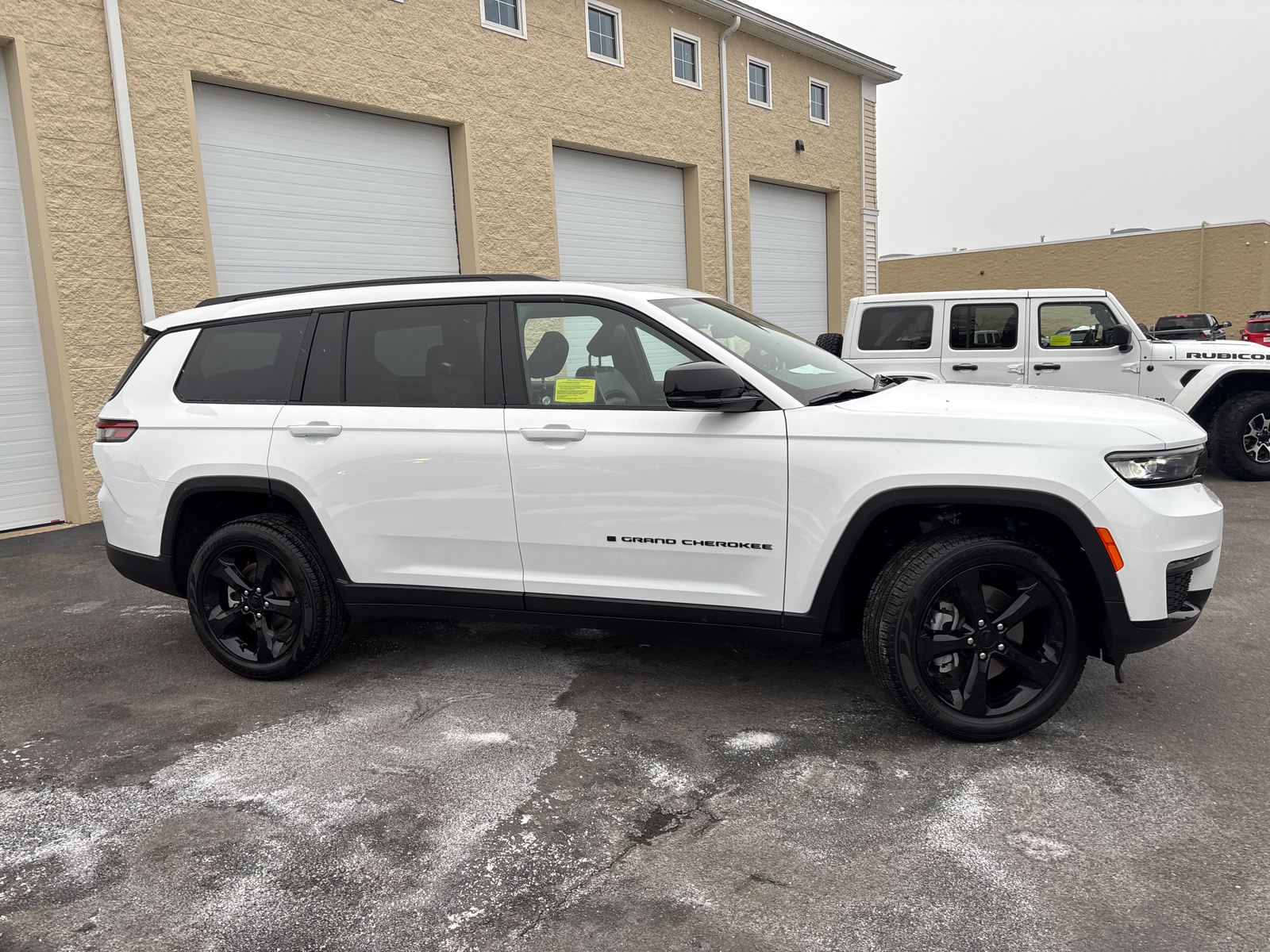 2025 Jeep Grand Cherokee L  11