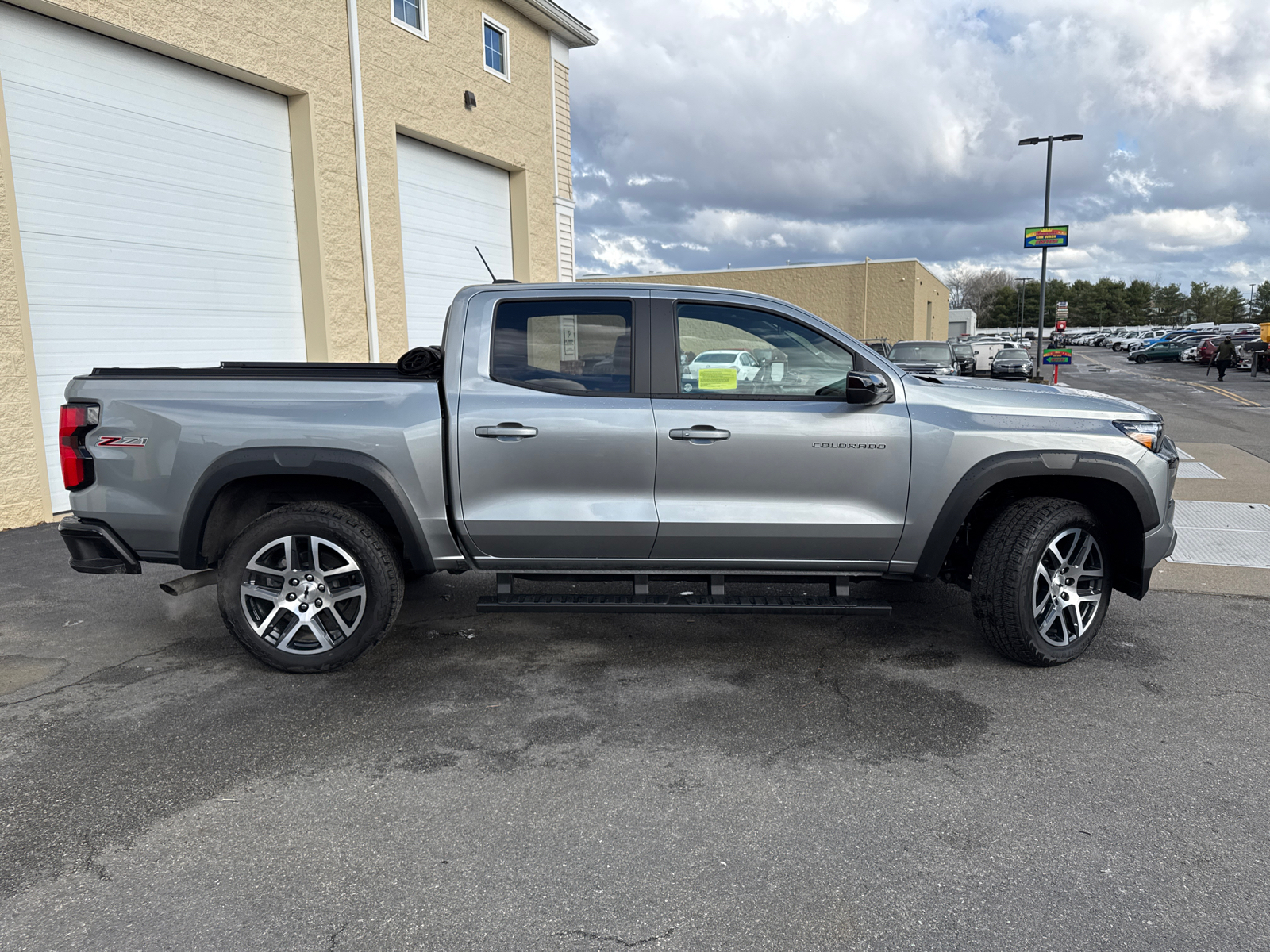 2024 Chevrolet Colorado  12