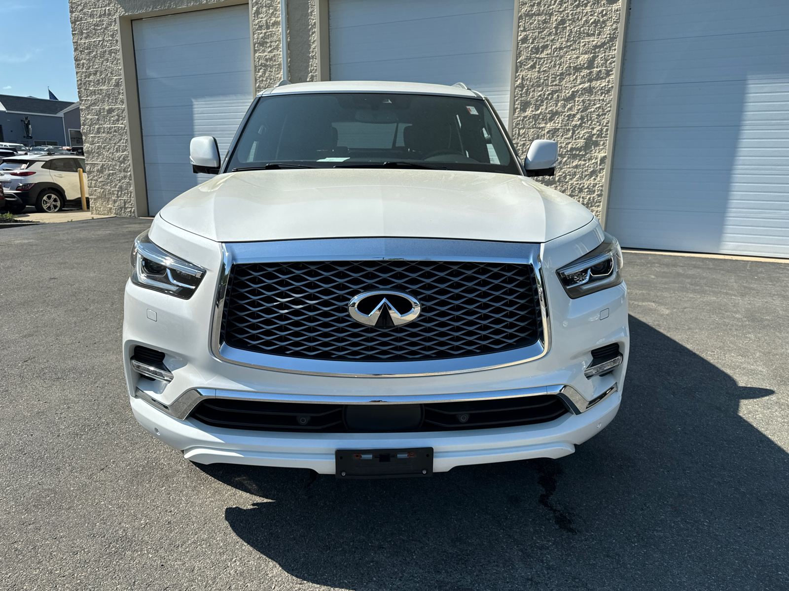 2022 INFINITI QX80 LUXE 3