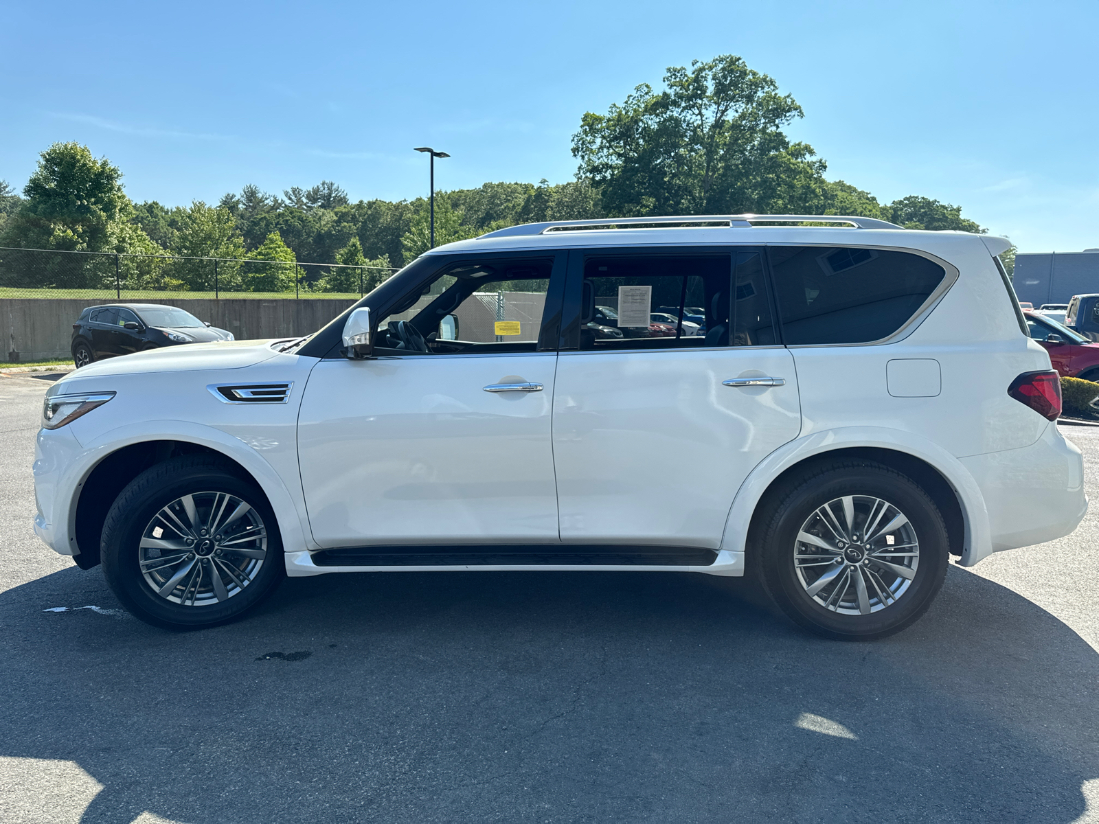 2022 INFINITI QX80 LUXE 6