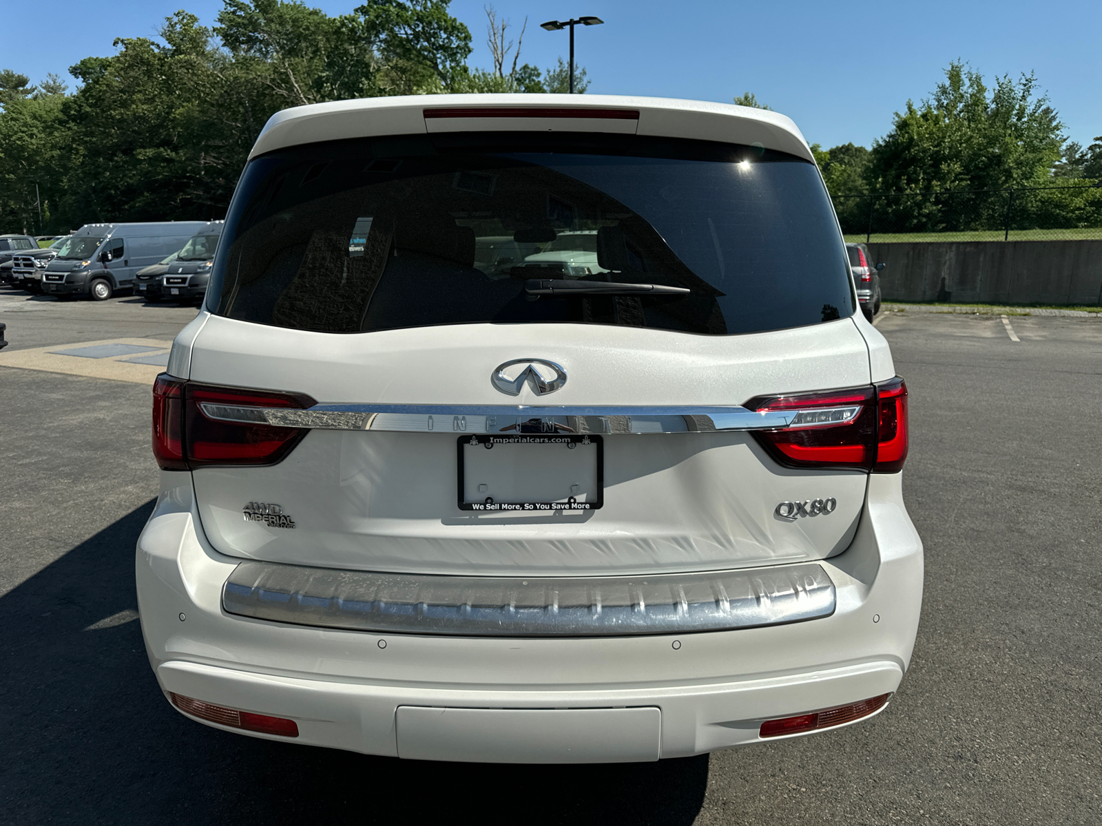 2022 INFINITI QX80 LUXE 10