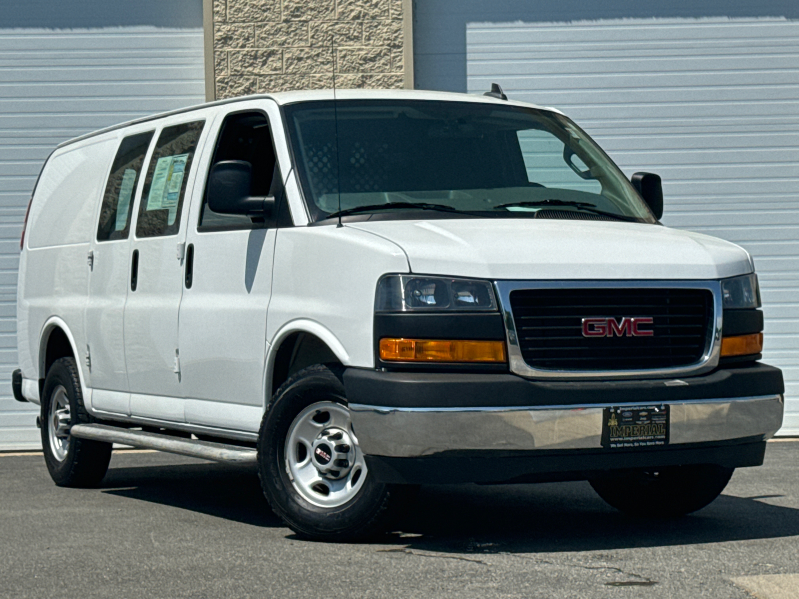 2021 GMC Savana 2500 Work Van 1