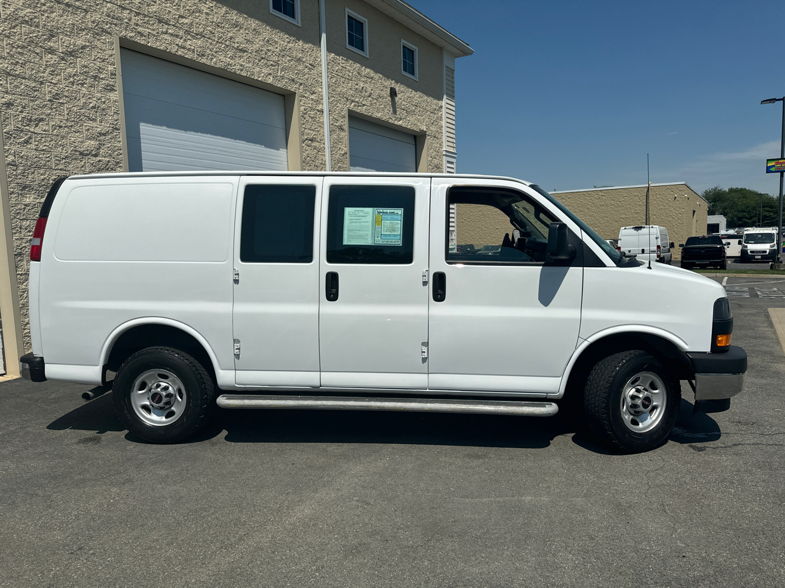 2021 GMC Savana 2500 Work Van 13